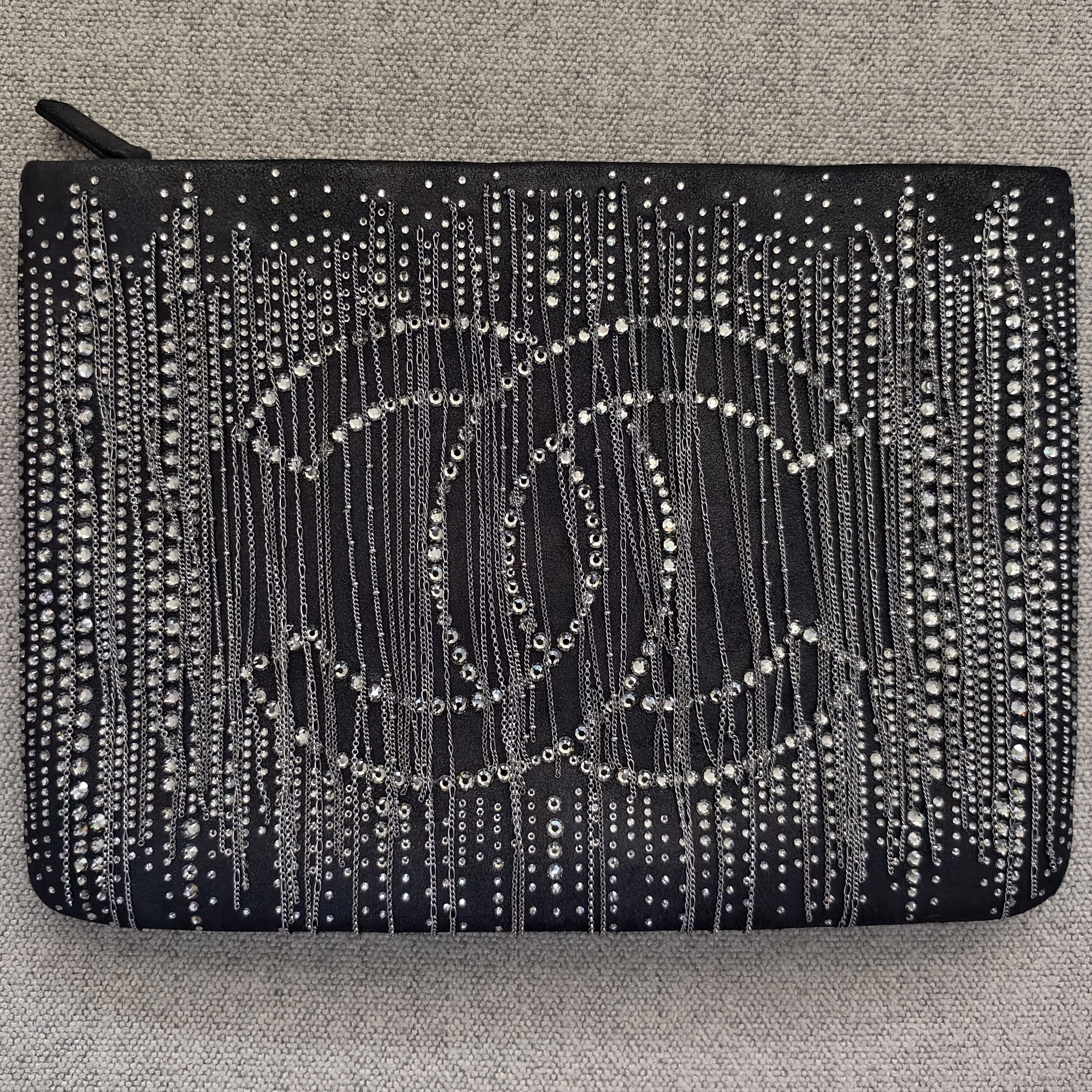 Chanel Chanel 2018 Limited Dripping Chains Crystal Logo O Case Size ONE SIZE - 1 Thumbnail