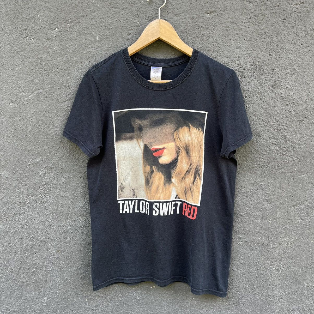 Band Tees Thrashed Faded Taylor Swift Red Band Tee Size US S / EU 44-46 / 1 - 1 Thumbnail
