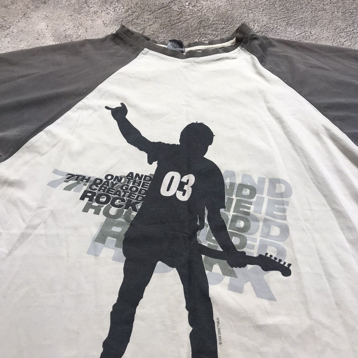 Vintage Vintage 90s Graphic Tee Raglan Sun Faded Streetwear Slim XL Size US XL / EU 56 / 4 - 3 Thumbnail