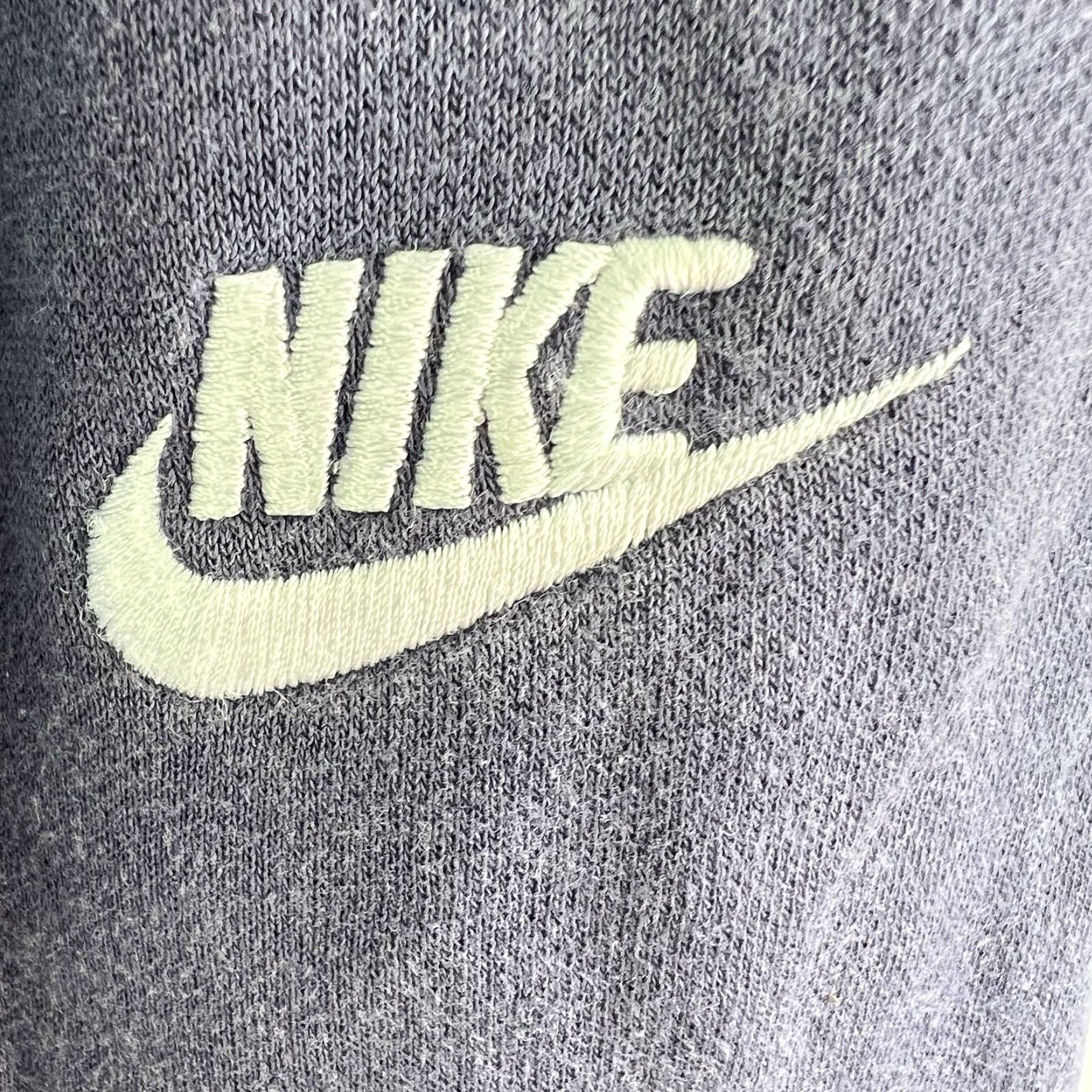 Nike VINTAGE Nike Sweatpants Men Large Activewear Jogging Pants Blue 90s Sports Leg Style Size US 31 - 6 Thumbnail