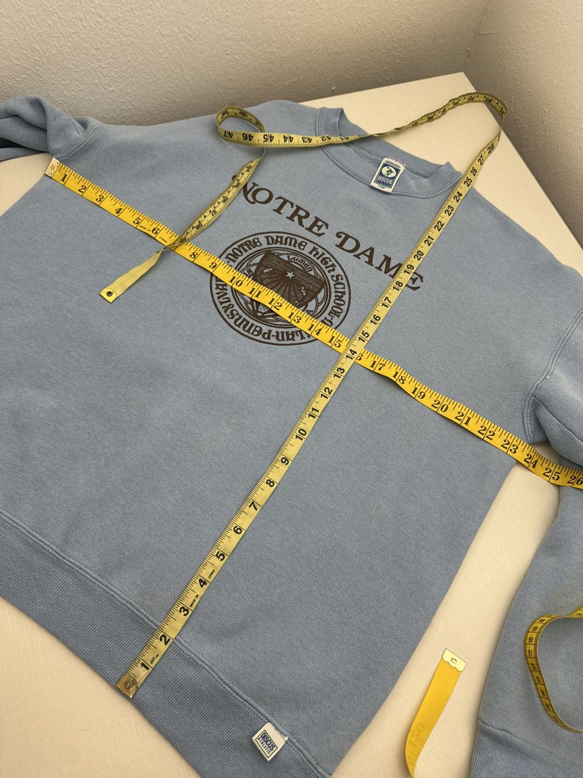 Vintage Vintage 80s Discus Athletic Notre Dame Baby Blue Crewneck L Size US L / EU 52-54 / 3 - 9 Thumbnail