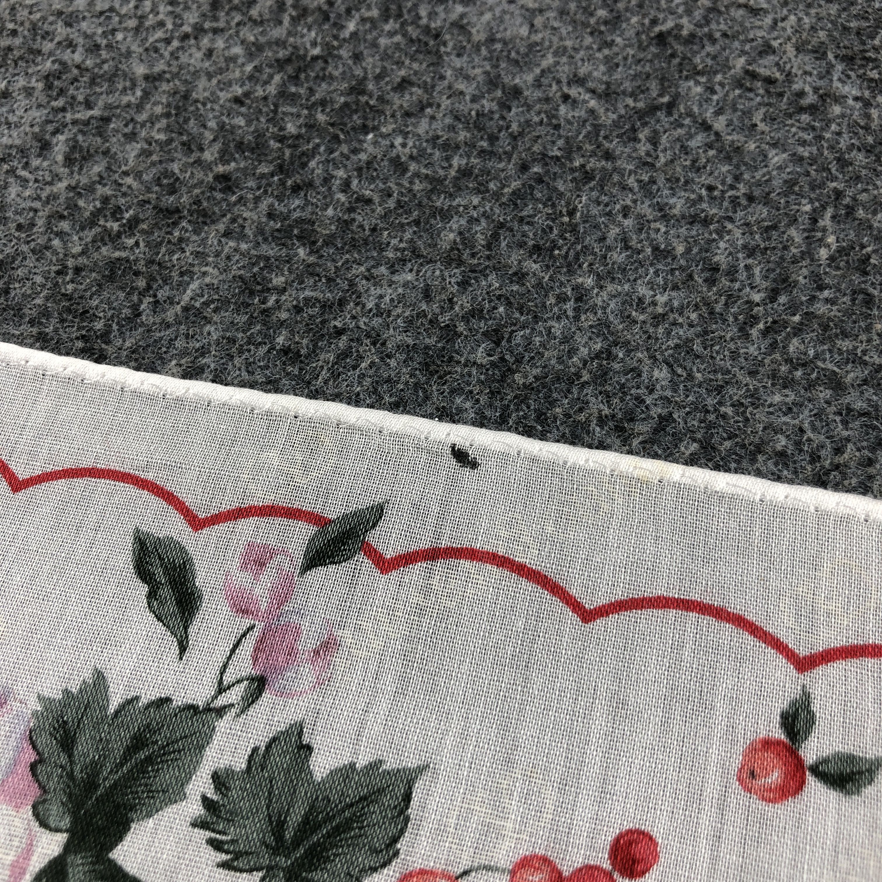 Vintage ValenTINO GarAVANI Handkerchief Neckerchief Bandana H2664 Size ONE SIZE - 7 Thumbnail