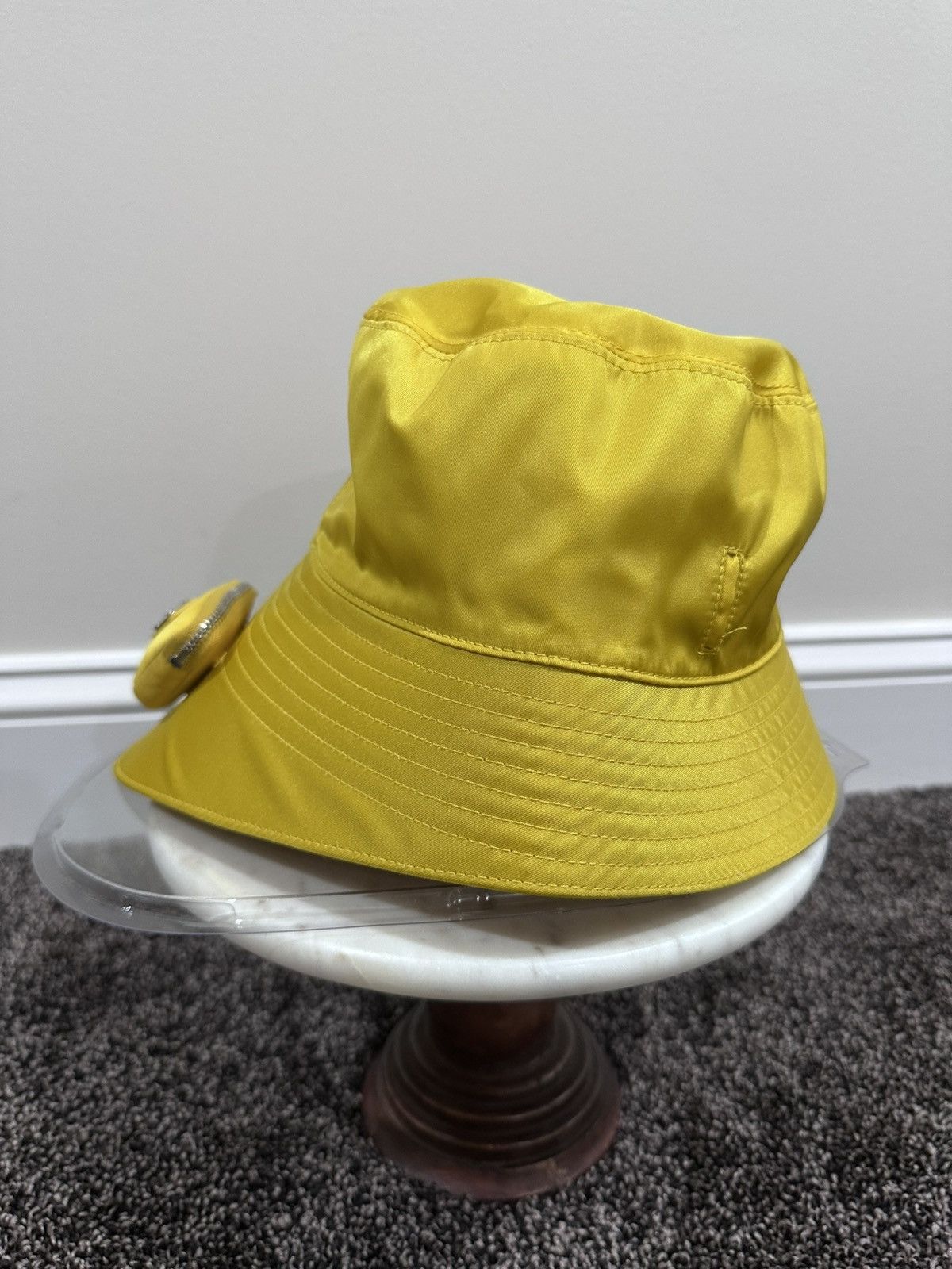 Prada Prada Yellow Re-Nylon Triangle Pouch Logo Bucket Hat Size ONE SIZE - 6 Thumbnail