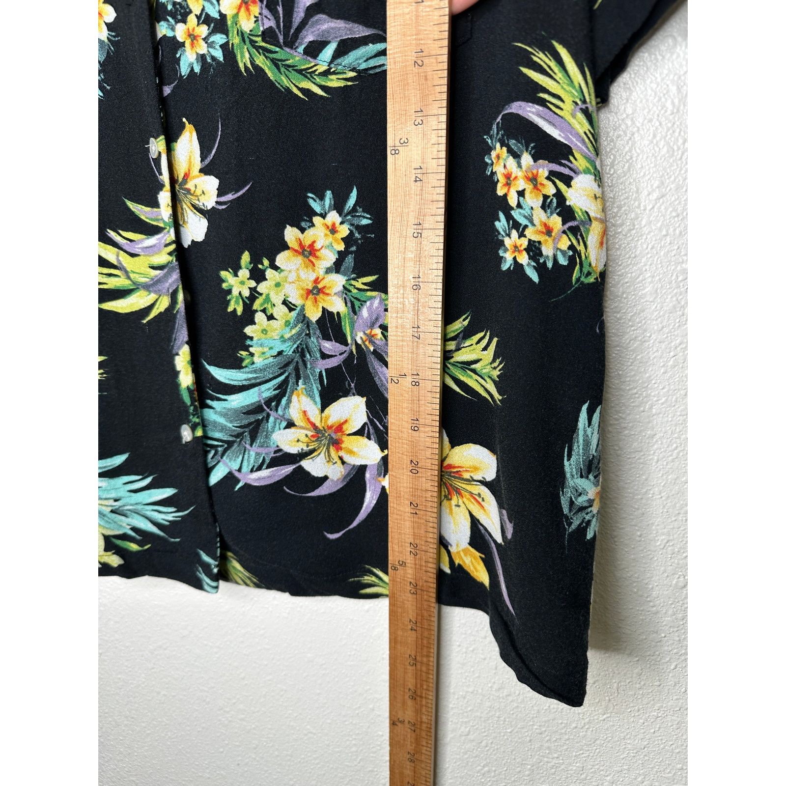 Other Lovestitch Black Multi Short Sleeve Collared Button Shirt L Size L / US 10 / IT 46 - 12 Thumbnail