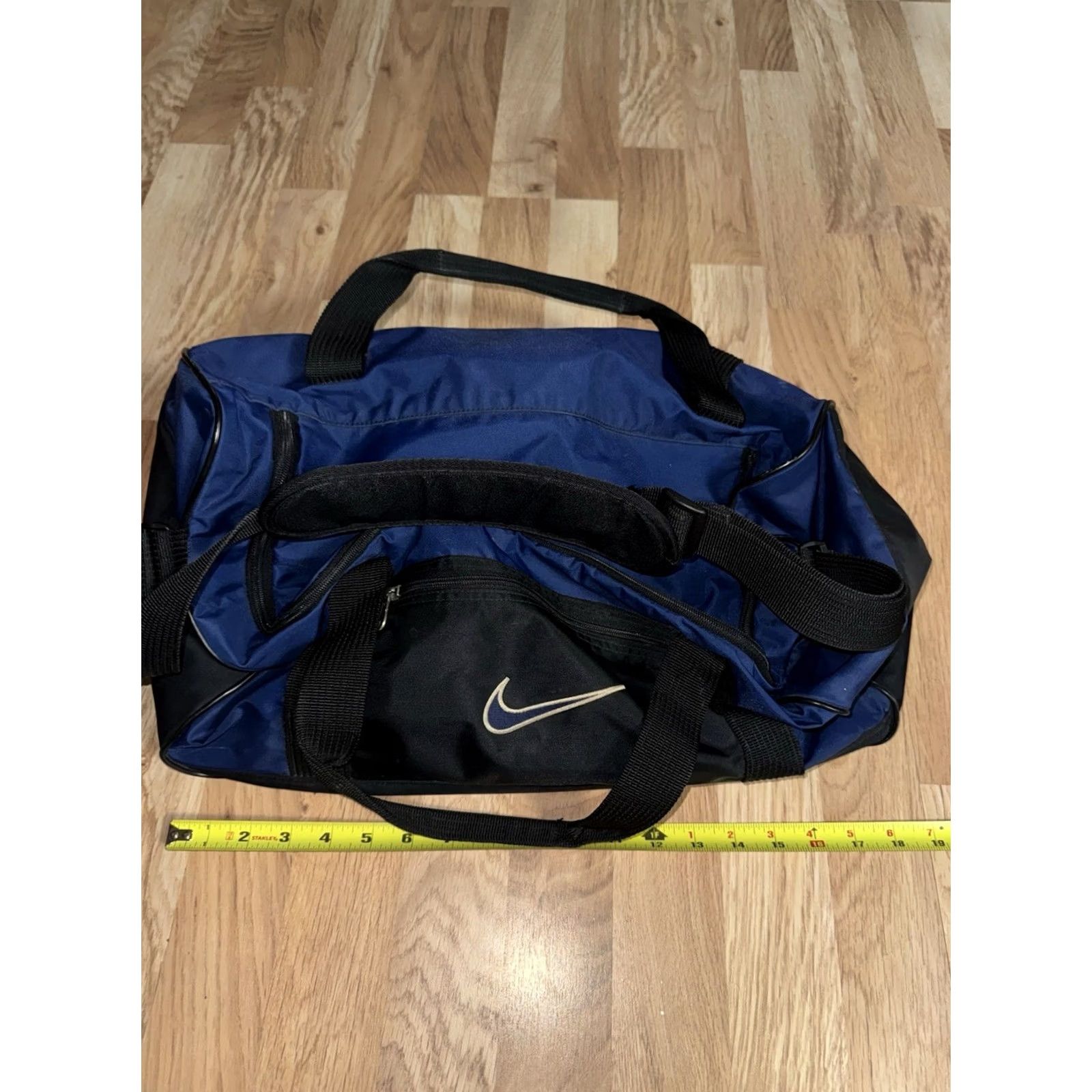 Nike VINTAGE Nike Swoosh Duffle Bag 90's Blue Large Gym Sports Bag Mens Size ONE SIZE - 5 Thumbnail