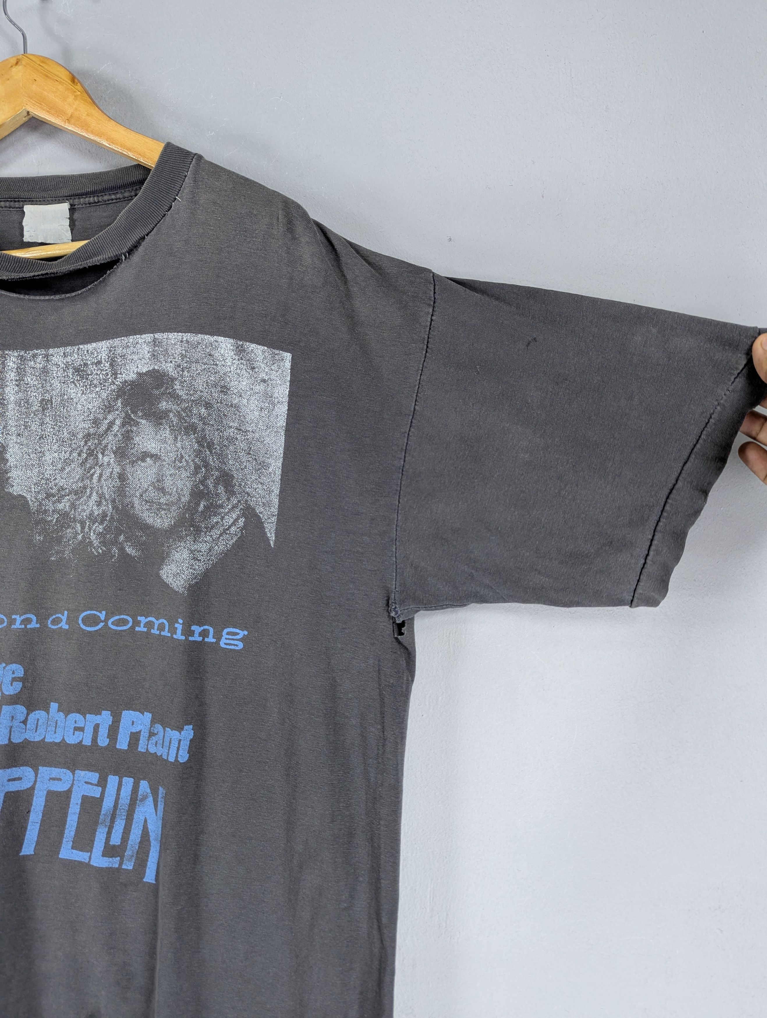 Band Tees 90s THRASHED Led Zeppelin Jimmy Page Robert Plant Band Tee Size US L / EU 52-54 / 3 - 4 Thumbnail