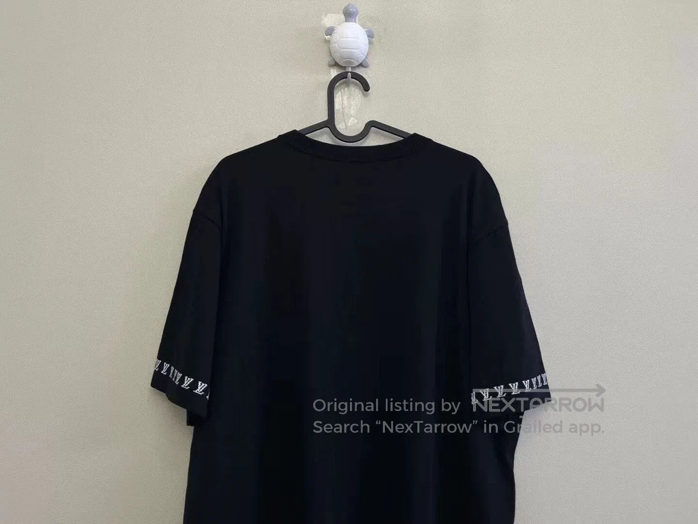 Louis Vuitton louis vuitton black embroidered logo knit tee. Size US XL / EU 56 / 4 - 5 Thumbnail