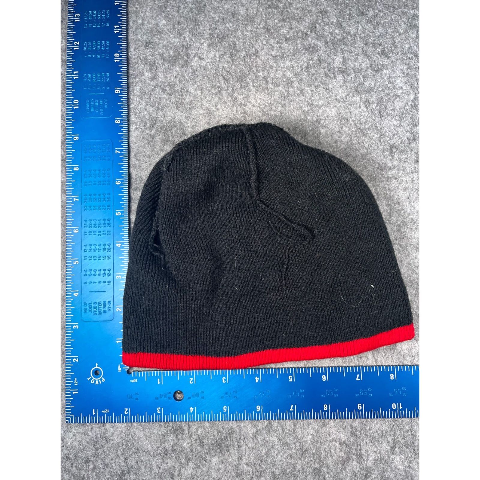 Vintage Beanie Toque Adult One Size Black Red White Striped Knit 100% Acrylic Snow Ski Hat/Cap Unbranded Unisex beanie Size ONE SIZE - 4 Thumbnail