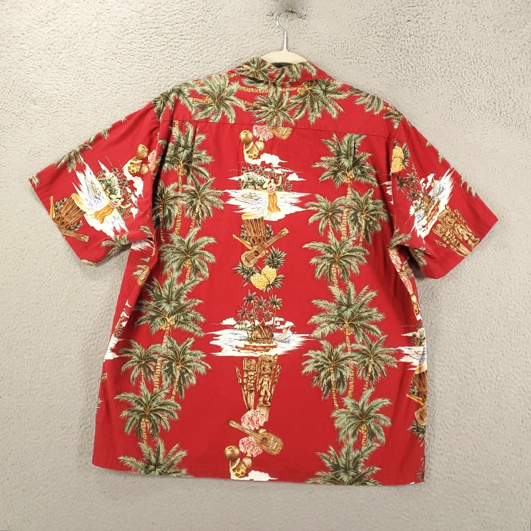 Hilo Hattie VINTAGE Hilo Hattie Shirt Men Large Red Palm Trees Pineapples Hula Girl Cotton Short Sleeve Button-Up Collared 80s 90s Tropical Beach Mens Size US L / EU 52-54 / 3 - 7 Thumbnail