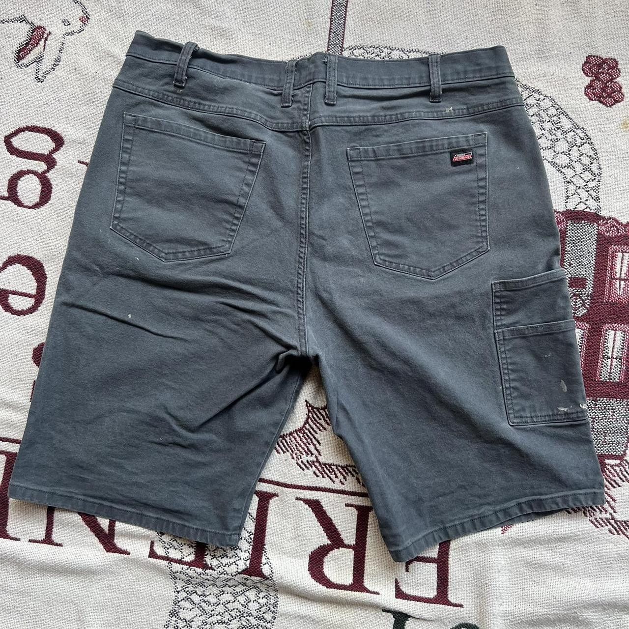 Vintage Crazy Vintage 2000s/Y2K Dark Navy Blue Faded Paint Splatter Skater Style Dickies Cargo Shorts Size US 40 / EU 56 - 2 Thumbnail