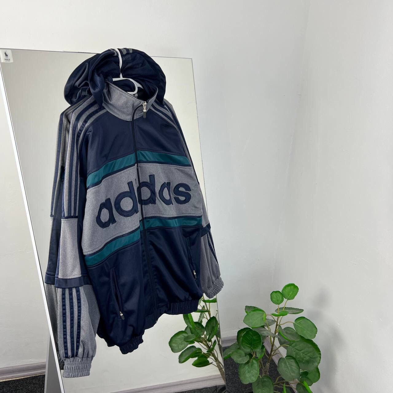 Adidas Adidas Vintage Light Jacket Big Logo Y2K Style Hooded Size US L / EU 52-54 / 3 - 1 Thumbnail