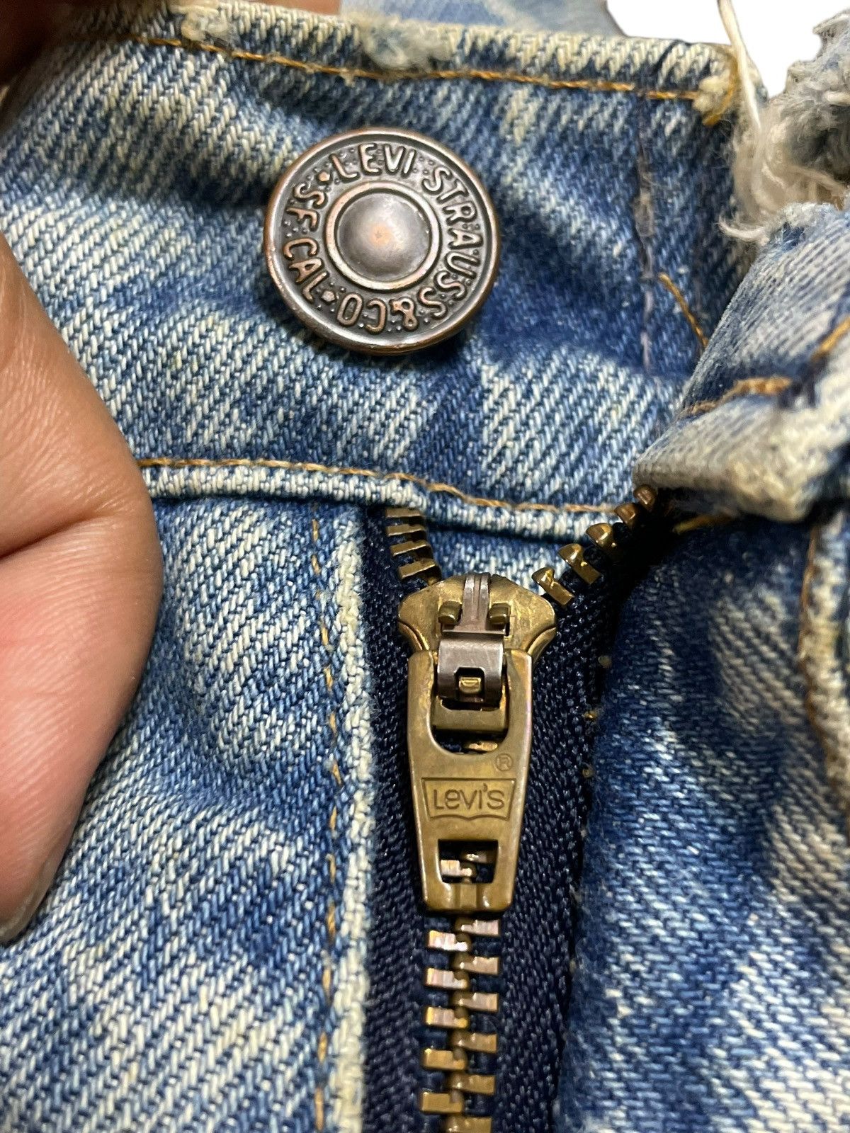 Levi's Vintage Clothing Vintage 80s Levi’s Orange Tab Very Rare Worn-In Look Jeans Size US 28 / EU 44 - 9 Thumbnail