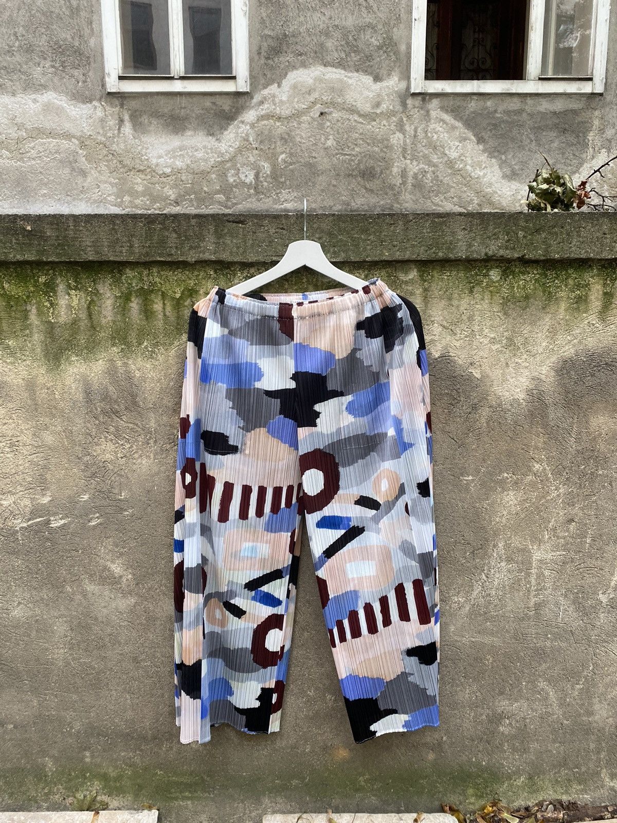 Pleats Please Issey Miyake Pleats Please Issey Miyake Overprinted Pants Size 27" / US 4 / IT 40 - 1 Thumbnail