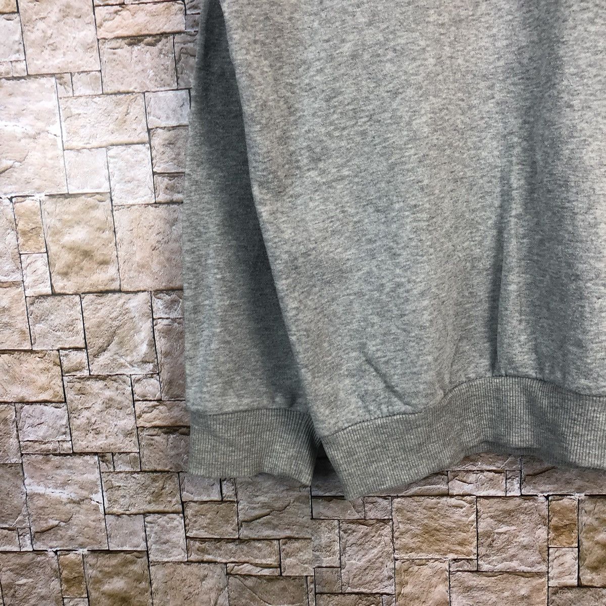 Japanese Brand × Vintage World Bear Grey vintage Sweatshirt #A171 Size US L / EU 52-54 / 3 - 7 Thumbnail
