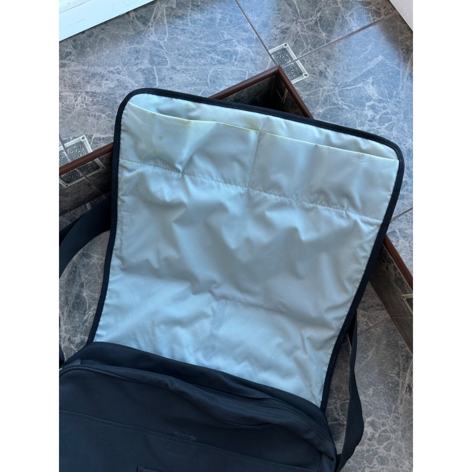 Nike VTG Nike Multi-pocket Crossbody Messenger Bag Size ONE SIZE - 8 Thumbnail