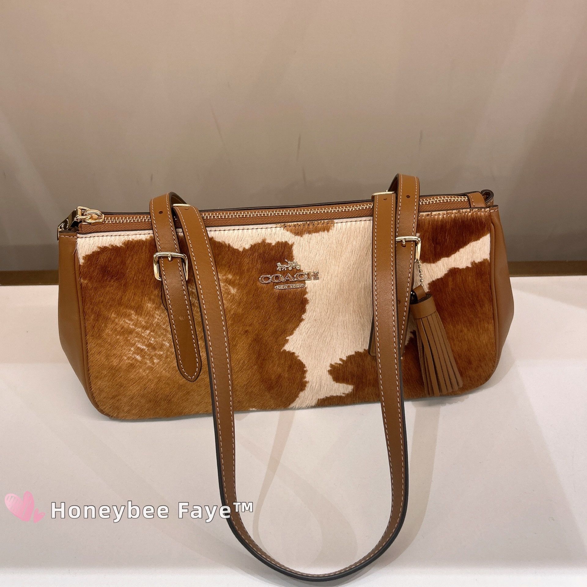 Coach Asher Shoulder Bag In Haircalf With Cow Print CDW46 Size ONE SIZE - 4 Thumbnail