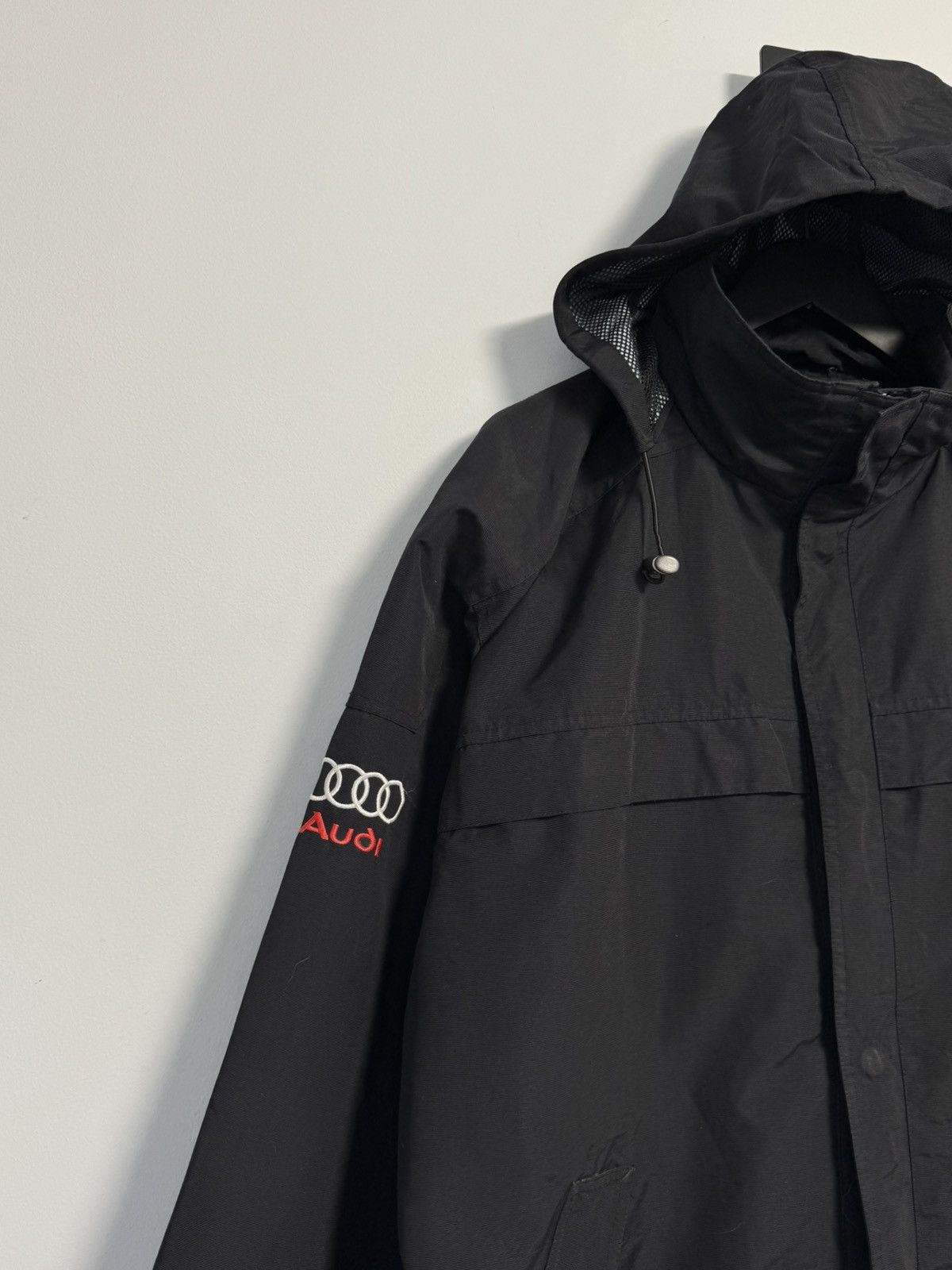 Audi Vintage 90s Men's Audi Black Jacket With Foldable Hood Size US XL / EU 56 / 4 - 6 Thumbnail