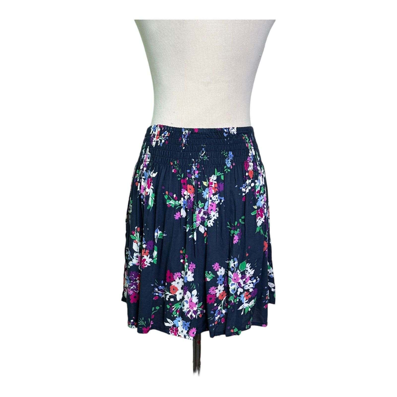 Express Express blue floral pull on pleated mini skirt size XS Size 28" / US 6 / IT 42 - 7 Thumbnail