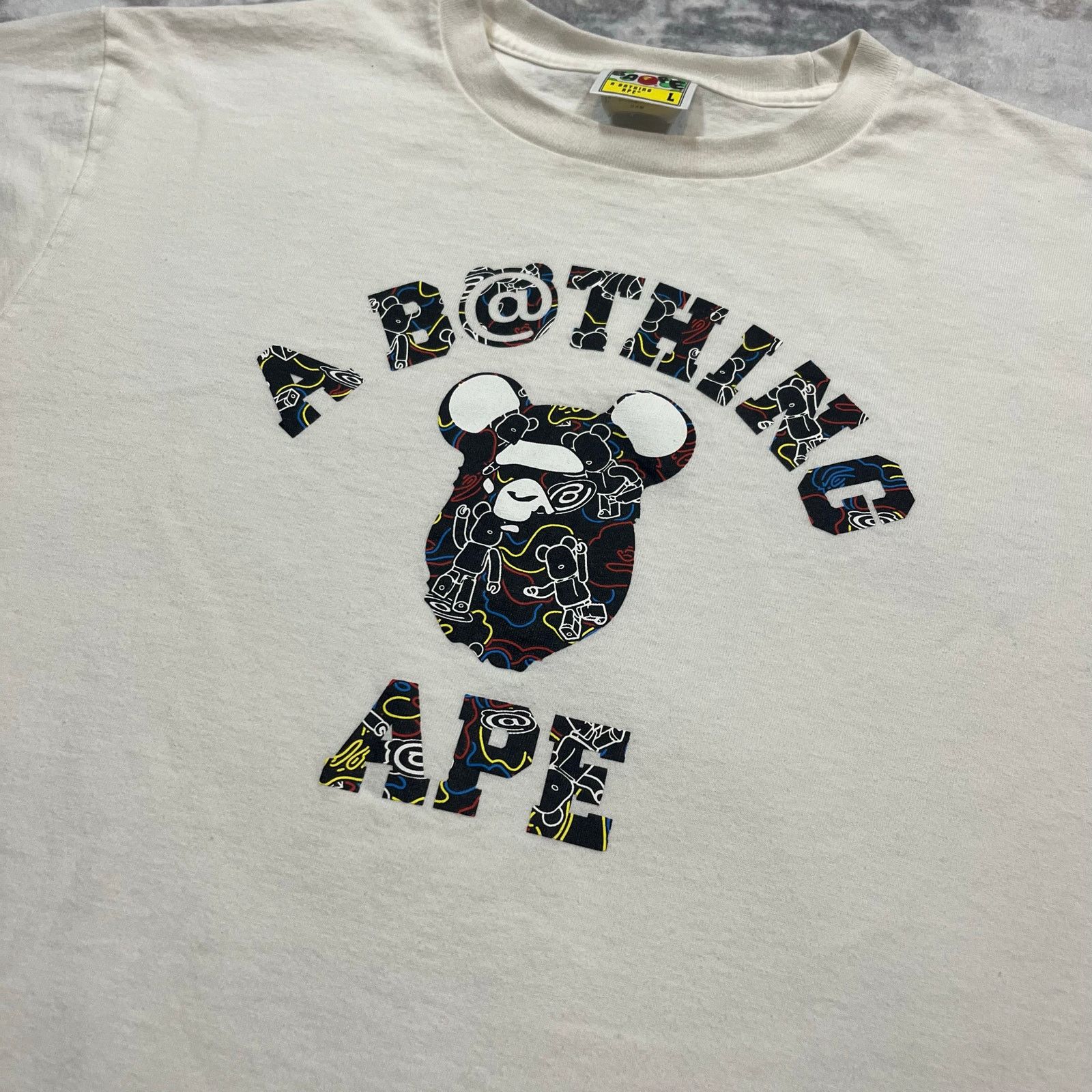 Bape × Nigo Authentic Bape x Bearbrick Tee White L Size US L / EU 52-54 / 3 - 2 Thumbnail