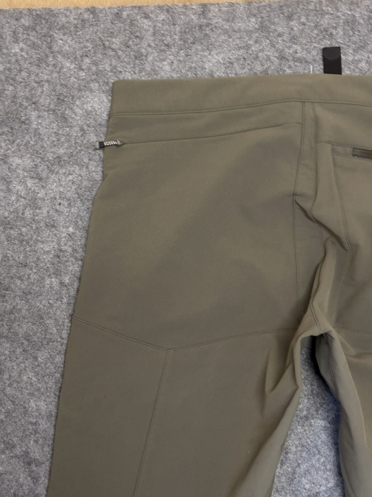 The North Face The North Face men's Summit Series hiking pants . Size US 33 - 10 Thumbnail
