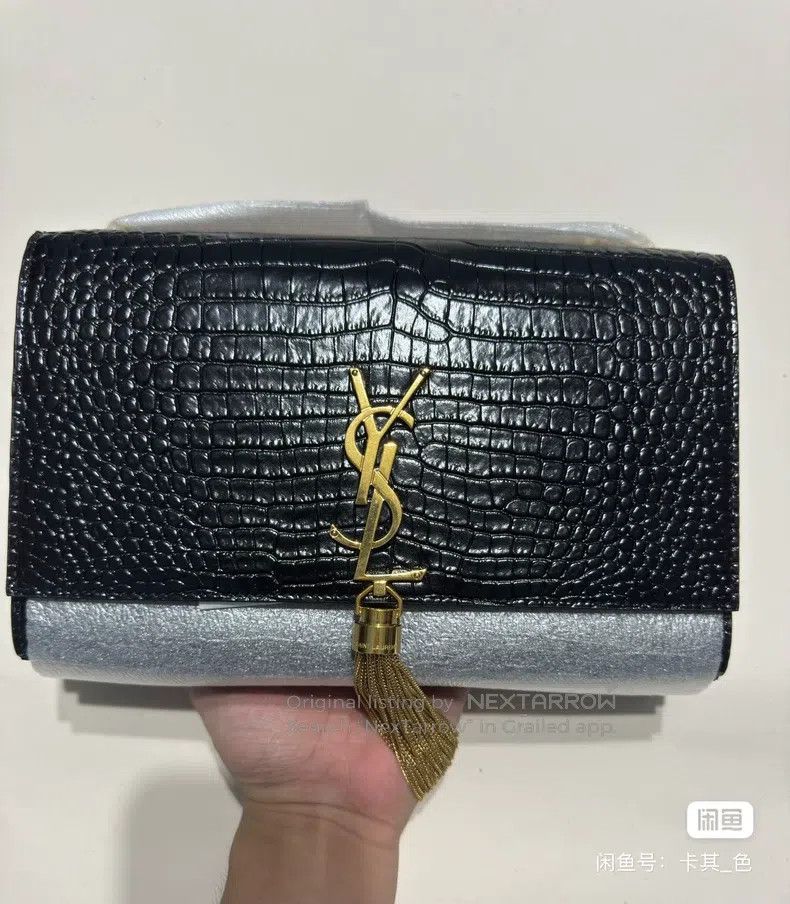 Saint Laurent Paris Saint Laurent Paris Fringed Embossed Chain Bag Crossbody Size ONE SIZE - 1 Thumbnail