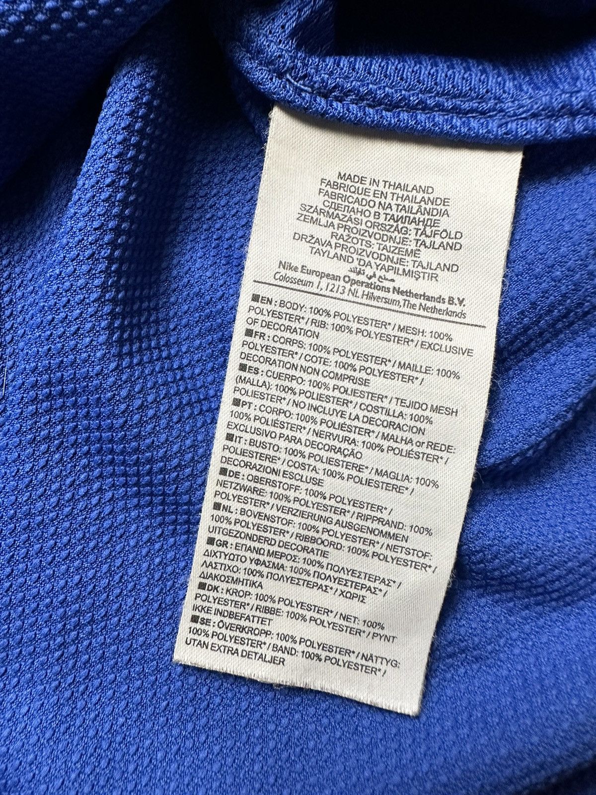 Vintage Vintage Brazil soccer jersey Nike Brasil size L blue Size US L / EU 52-54 / 3 - 8 Thumbnail