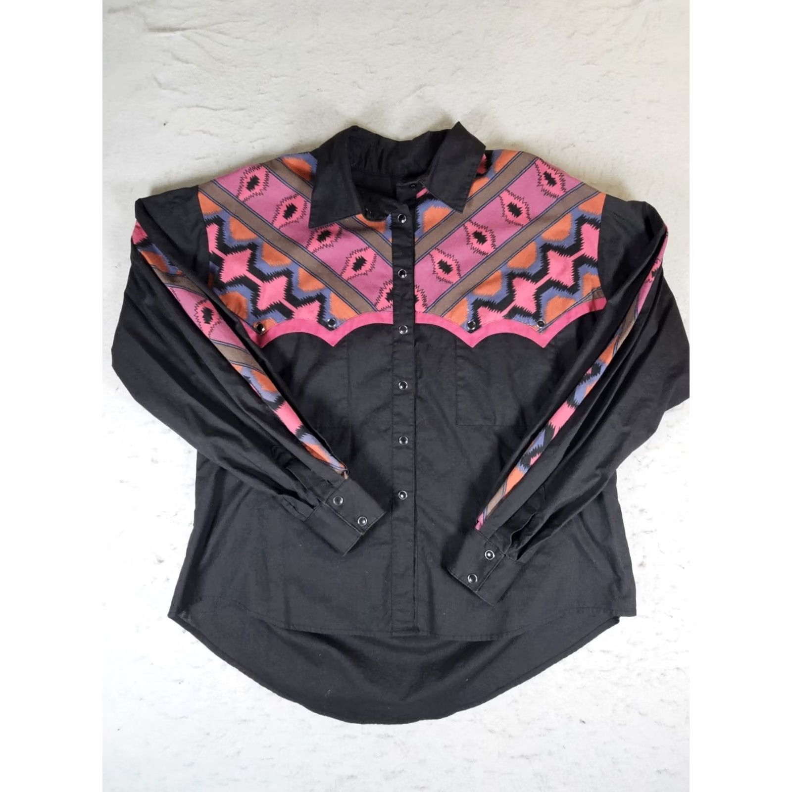 Vintage VINTAGE Trisha DeHall Shirt Western Cowboy Pearl Snap Black & Aztec L Size L / US 10 / IT 46 - 2 Thumbnail
