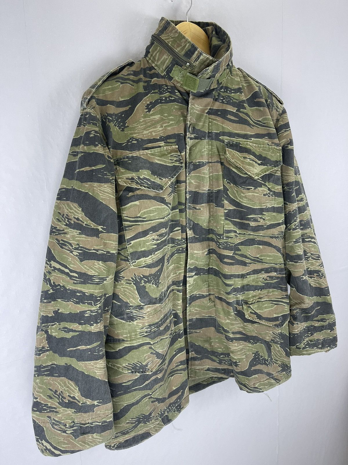 Alpha Industries Vintage Alpha Industries M-65 Tiger Stripe Camo Field Jacket Size US M / EU 48-50 / 2 - 3 Thumbnail