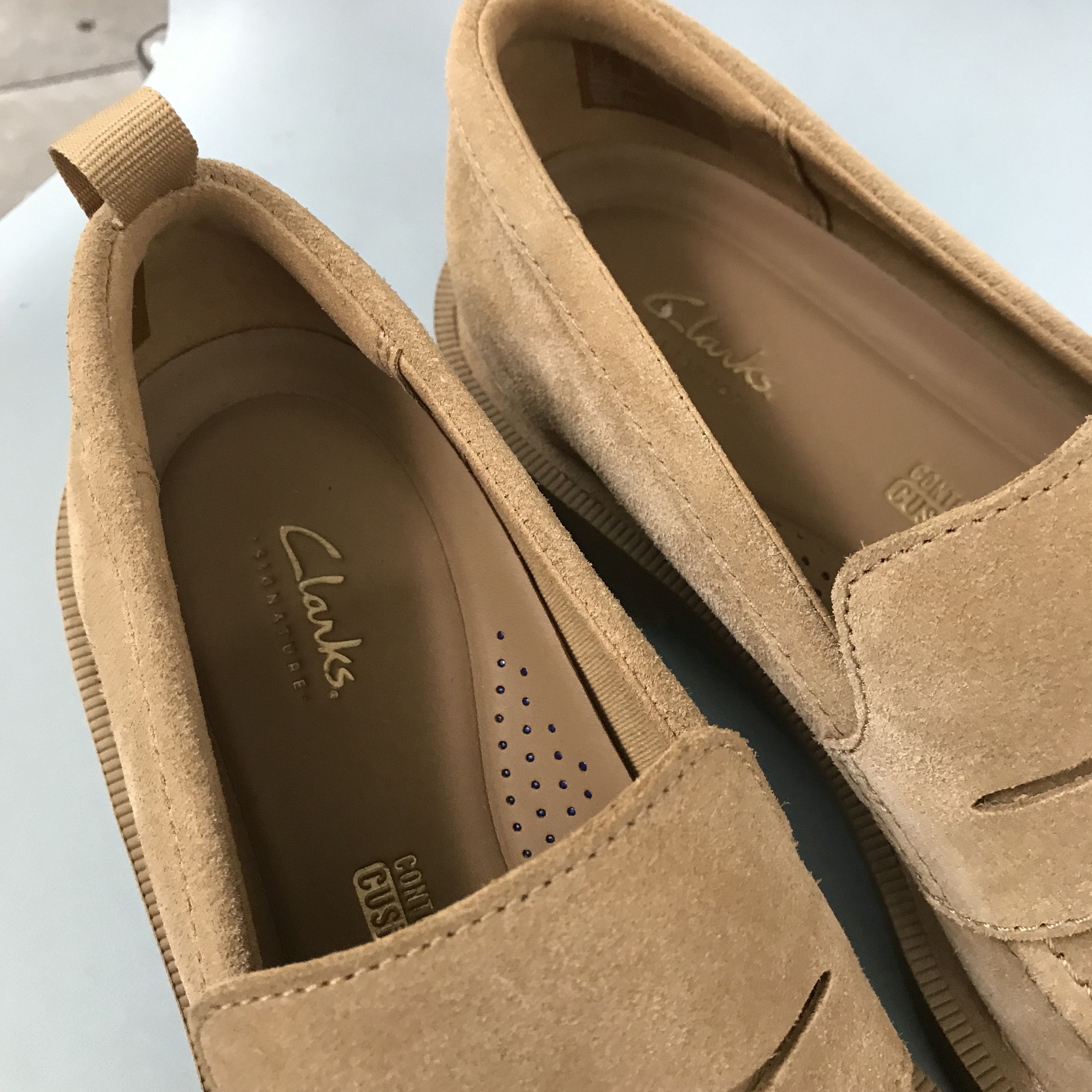 Clarks Clarks Martock Loafer penny loafer tassle brown Sand Suede Size US 6.5 / EU 39-40 - 4 Thumbnail