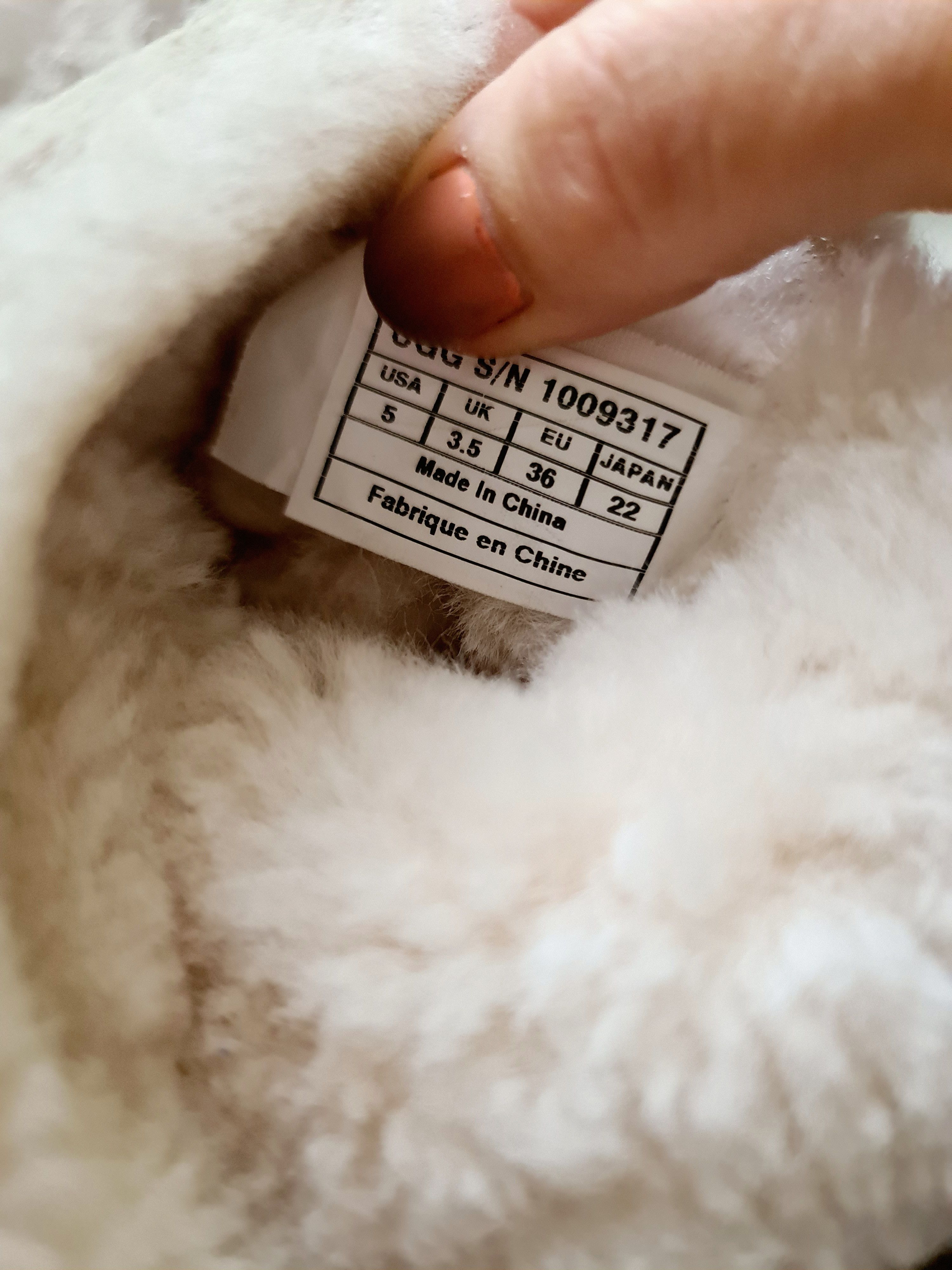 Ugg UGG Lodge Light Gray with red lace 1009317 Size US 5 / IT 35 - 7 Thumbnail