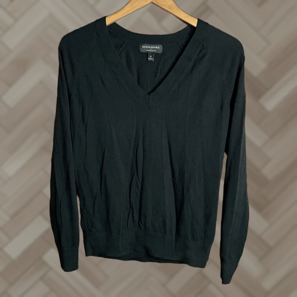 Banana Republic Banana Republic Women's Medium Black Forever Knit Sweater Size M / US 6-8 / IT 42-44 - 1 Thumbnail