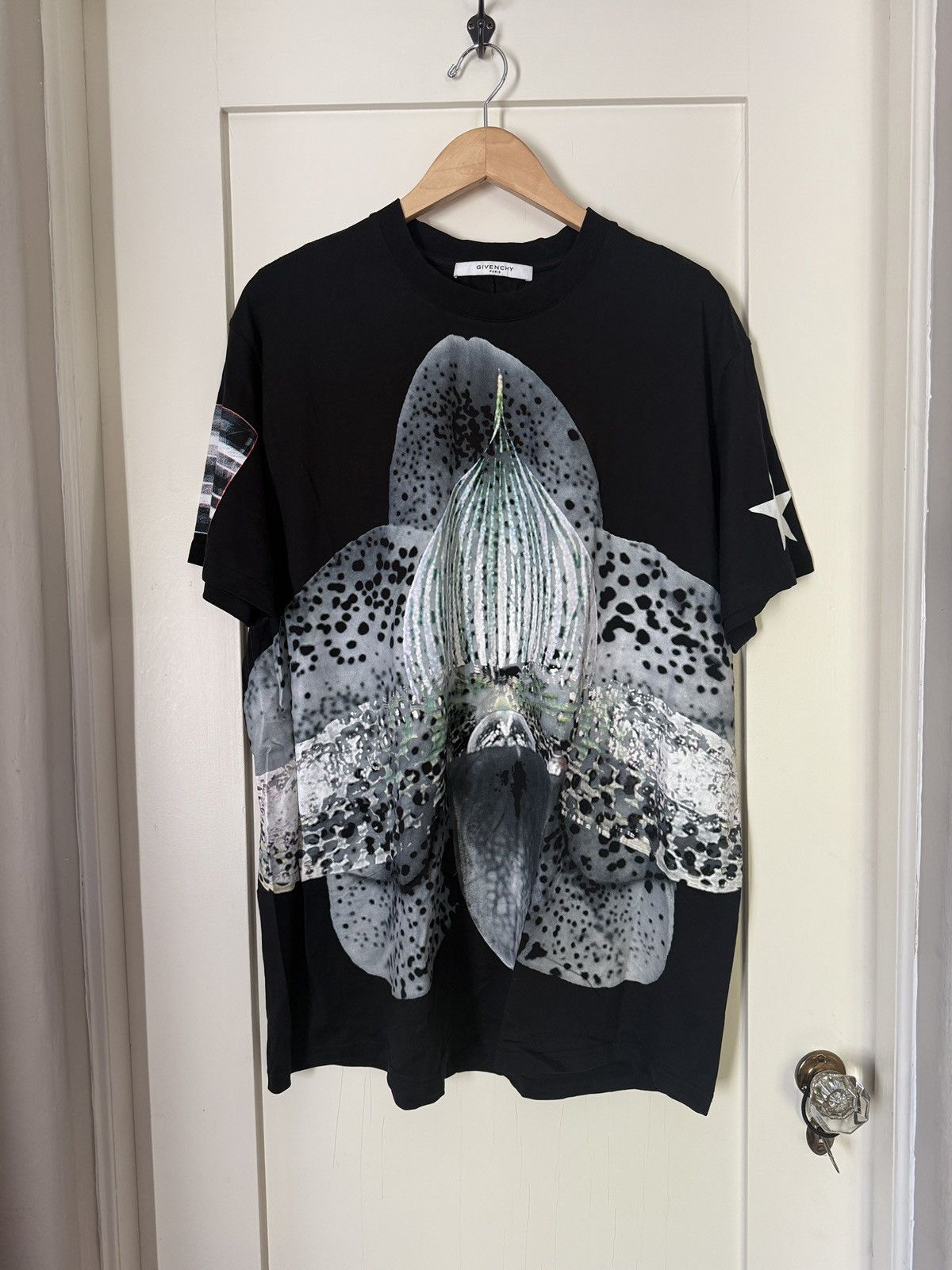 Givenchy Givenchy Orchid T-Shirt Size US M / EU 48-50 / 2 - 1 Thumbnail