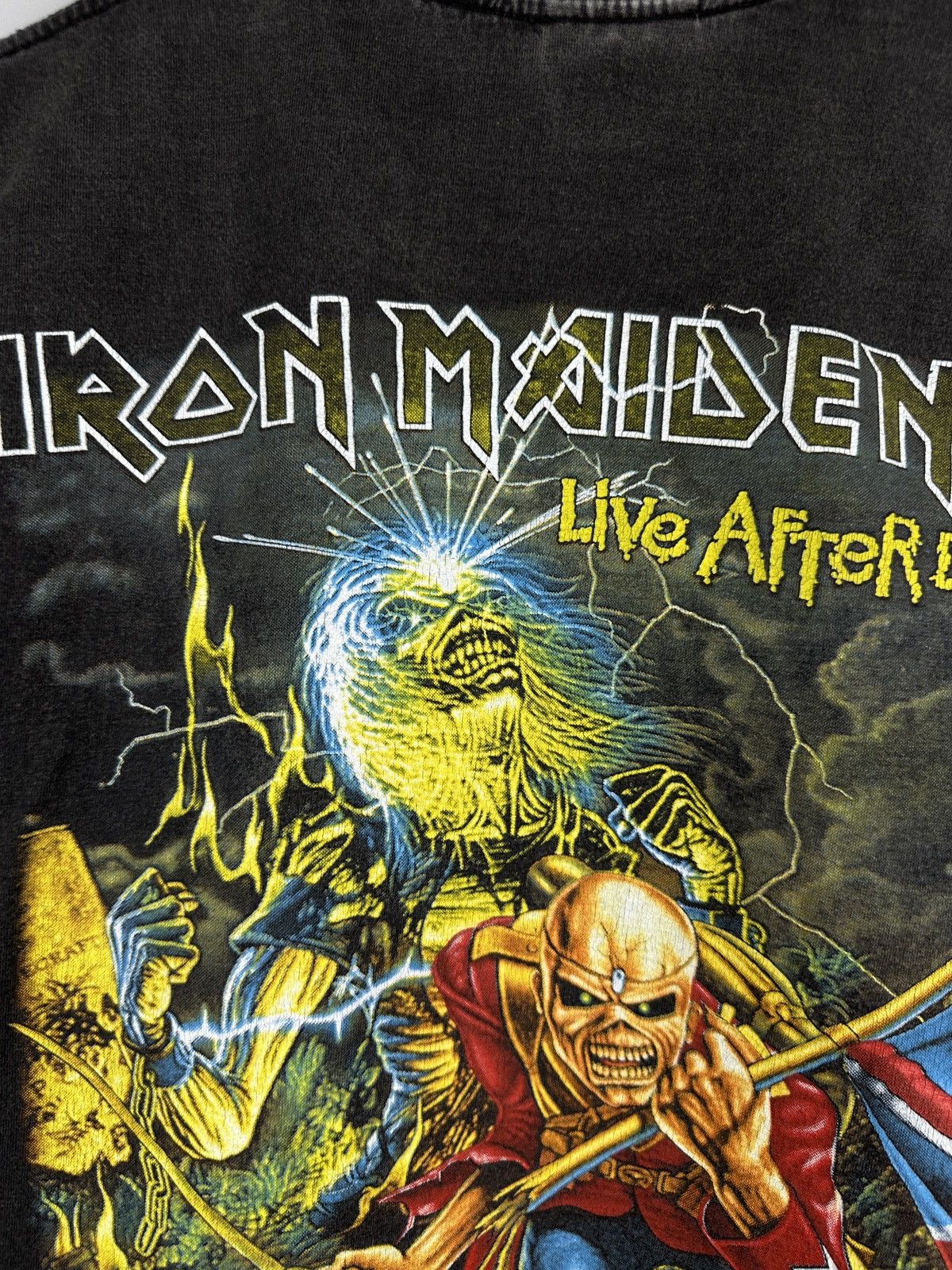 Band Tees Vintage Iron Maiden A Real Live One Graphic T Shirt Tee Rock Size US L / EU 52-54 / 3 - 11 Thumbnail