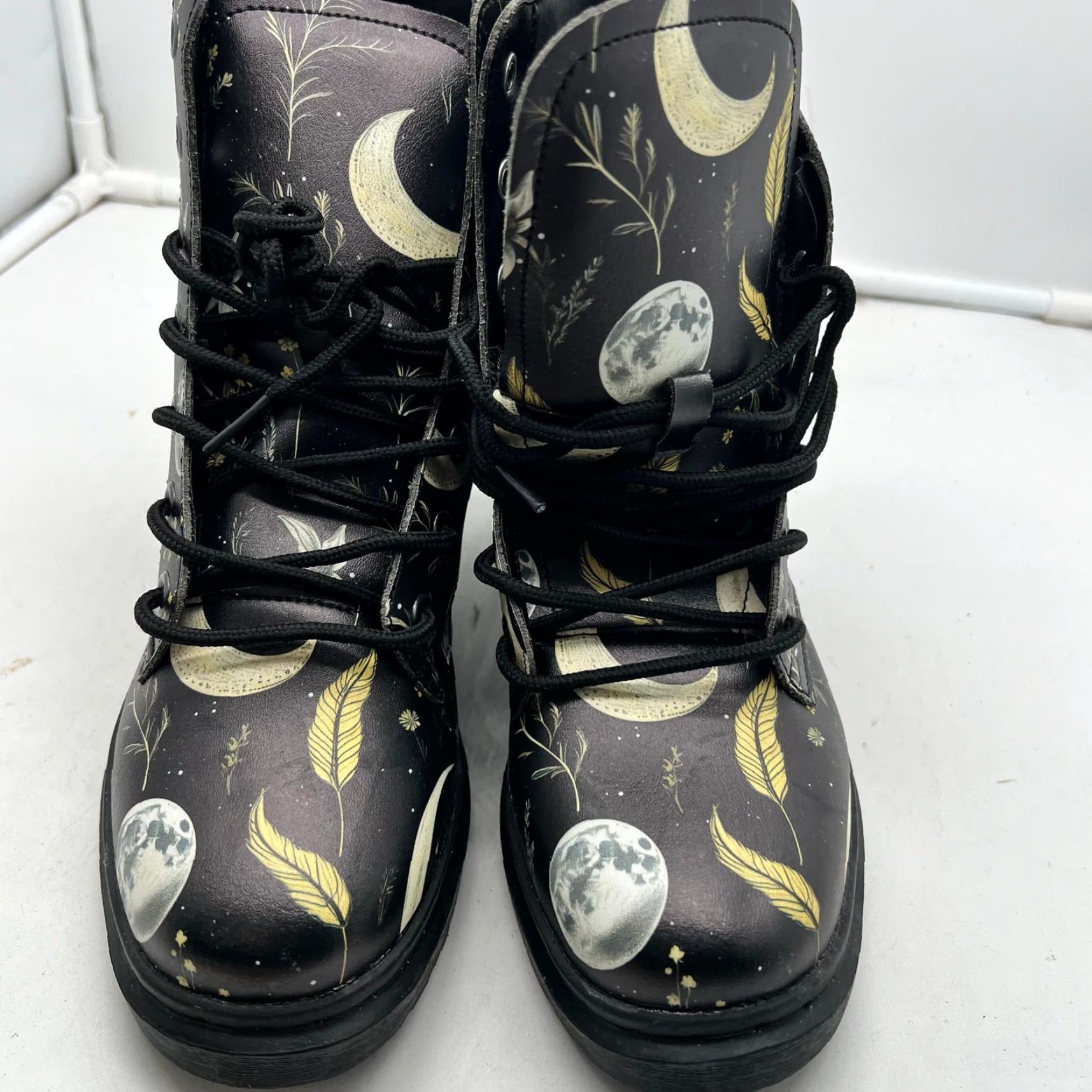 Vintage Rogue & Wolf Combat Boots Women 6.5 Black Moonlit Botanica Moon Floral Chunky Size US 7 / IT 37 - 4 Thumbnail