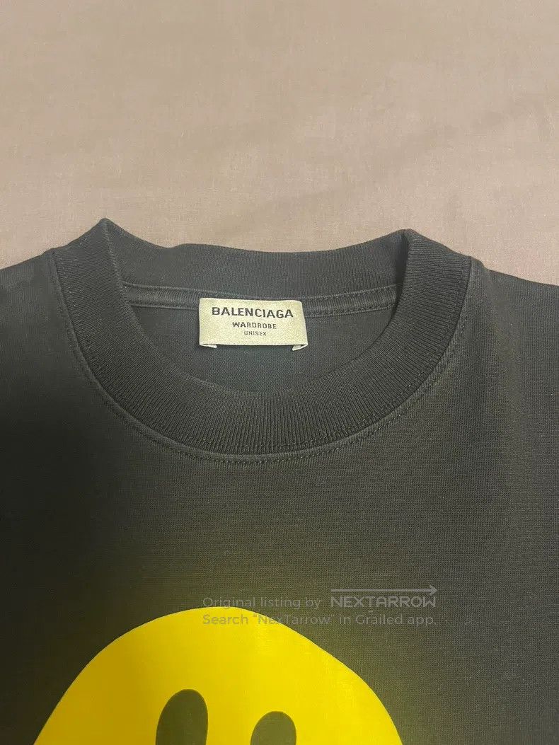Balenciaga Balenciaga Short-sleeve T-shirt with a smiley face pattern Size US S / EU 44-46 / 1 - 3 Thumbnail