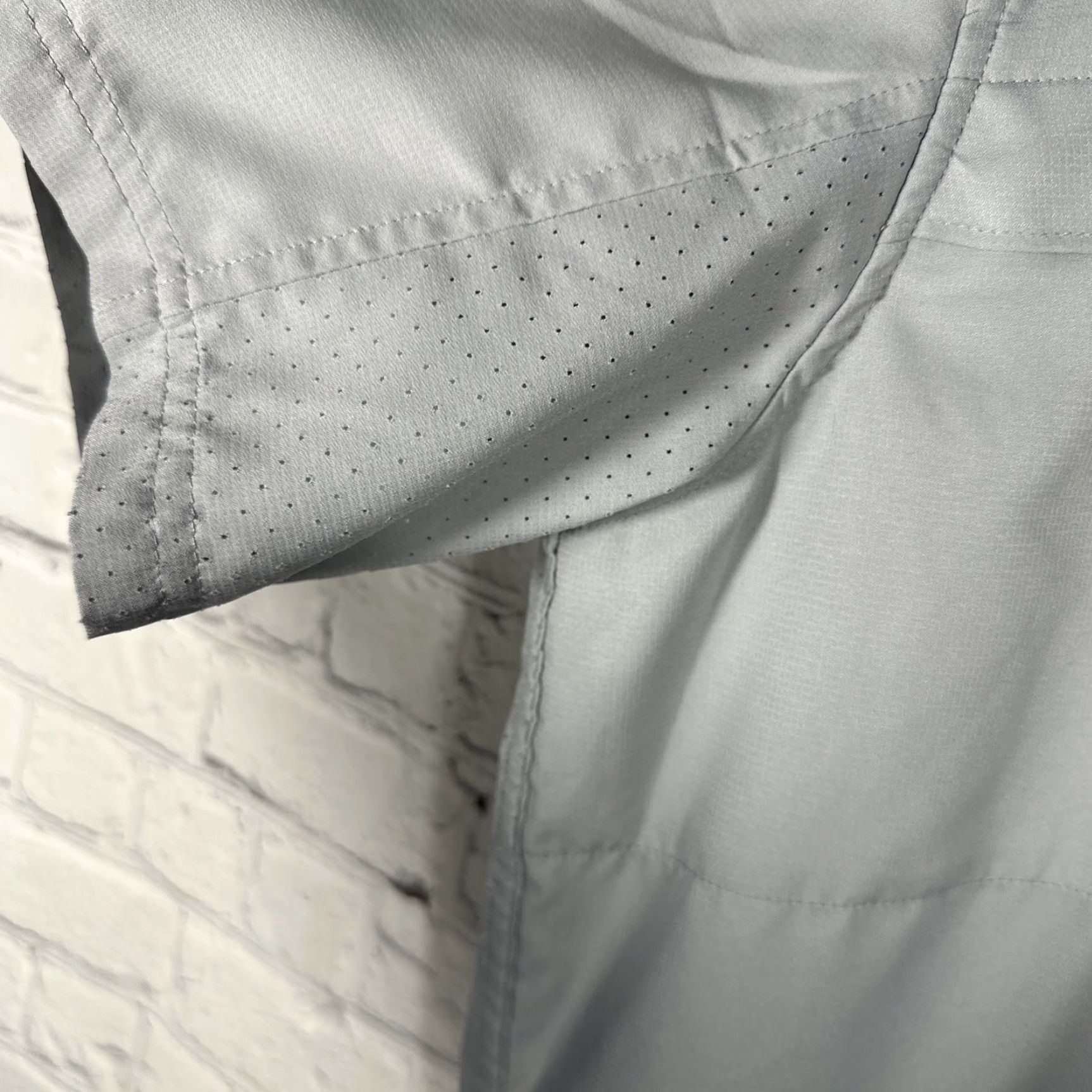 Vintage Huk Tide Point Shirt Men's 3XL Button-Up Short Sleeve Gray Polyester Breathing Pockets Embroidered Logo Vented Performance Guide Size US XXL / EU 58 / 5 - 5 Thumbnail