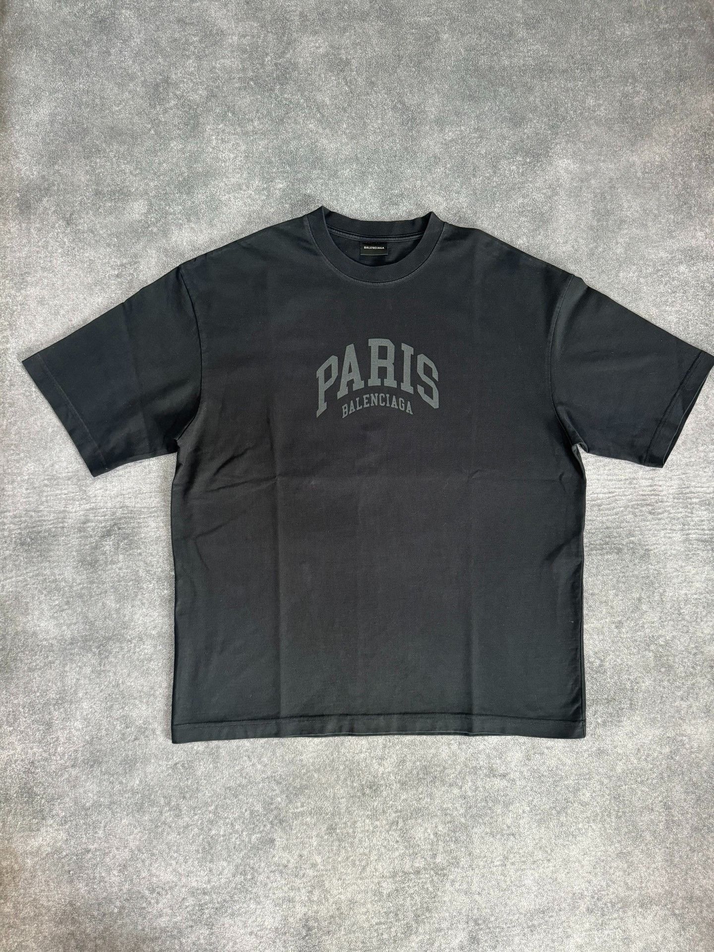 Balenciaga Balenciaga PARIS Urban Collection Medium Short Sleeve 2501- Size US M / EU 48-50 / 2 - 1 Thumbnail