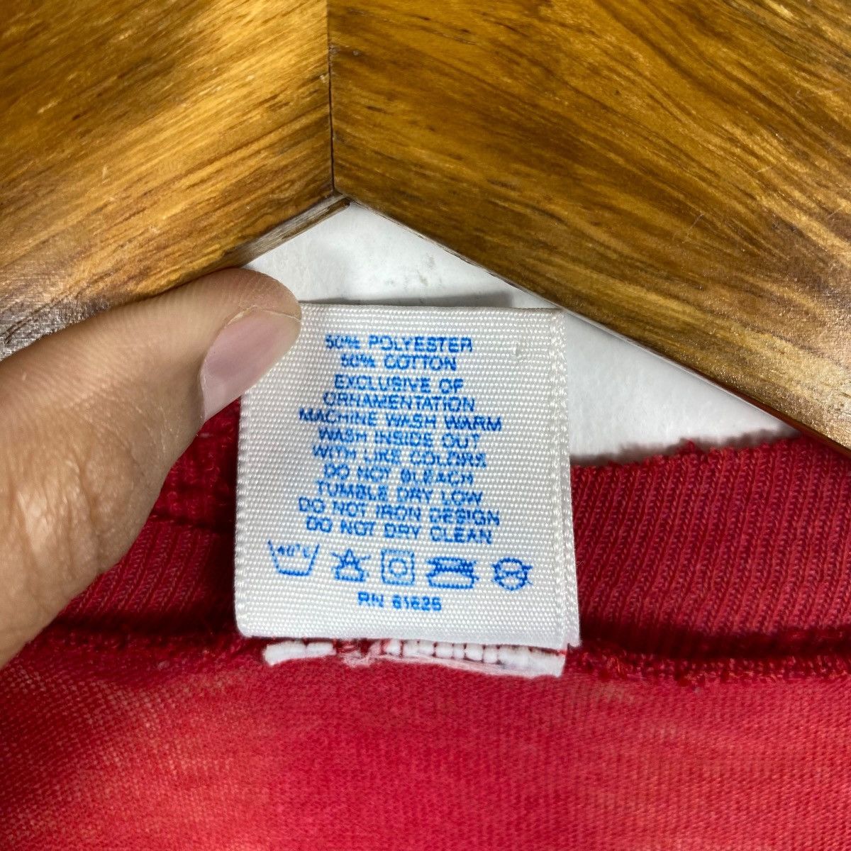 Vintage Distressed Vintage 90s NCAA Final Four Graphic Tee Shirt Size US M / EU 48-50 / 2 - 7 Thumbnail