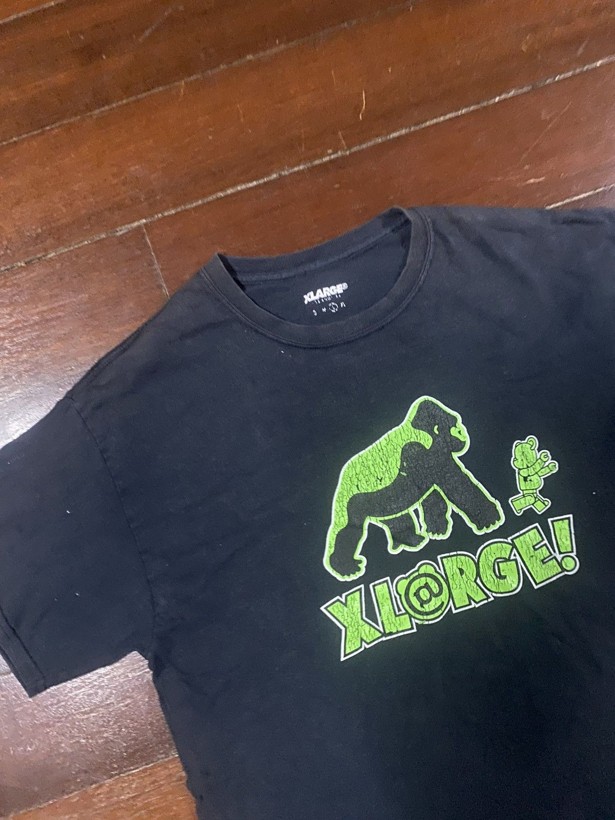 X-LARGE Xlarge iconic gorilla collebration cartoon big logo tshirt Size US L / EU 52-54 / 3 - 4 Thumbnail