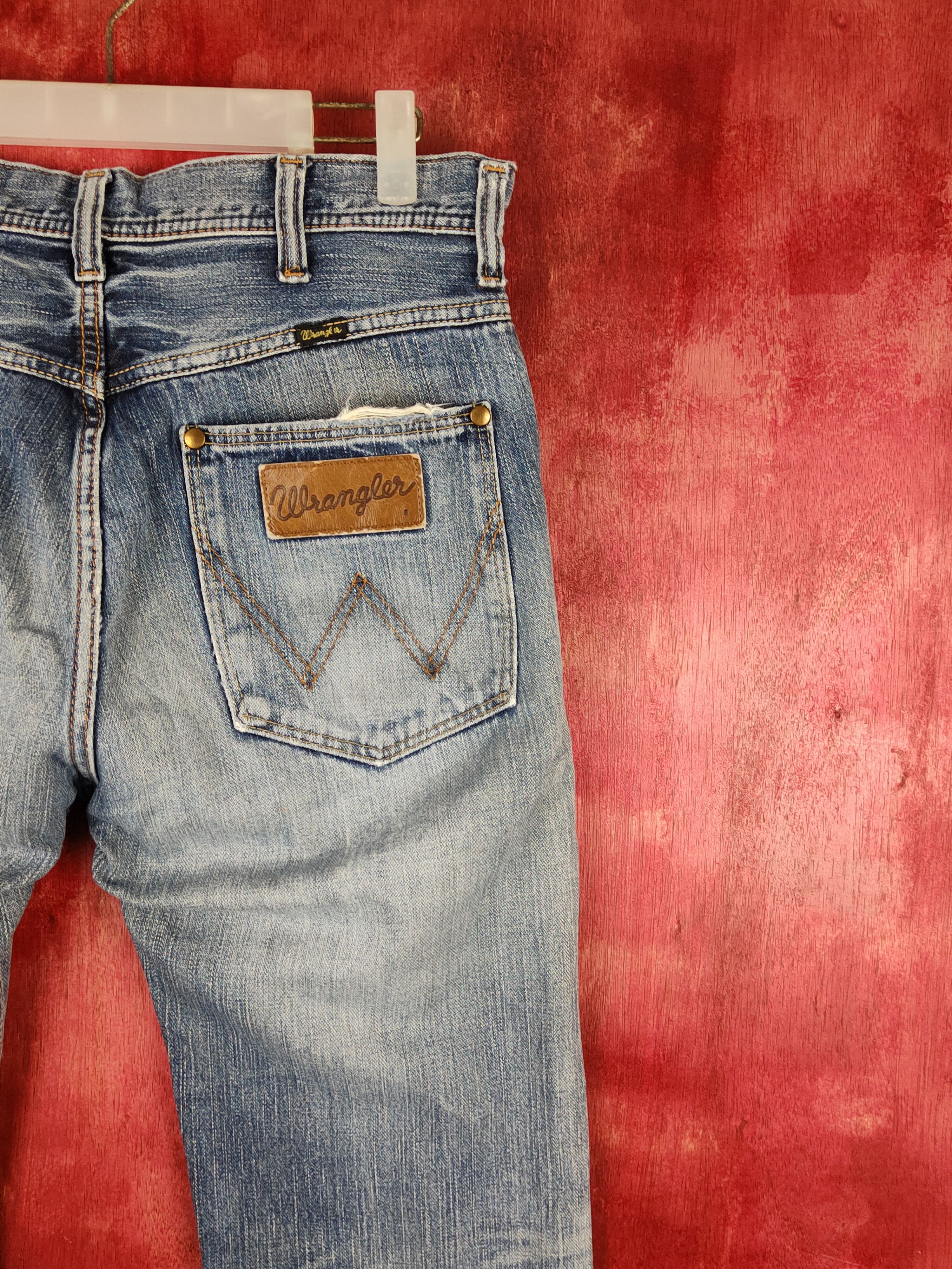 Vintage Wrangler Blue Faded Distressed Ripped Jeans #S1702 Size US 32 / EU 48 - 11 Thumbnail