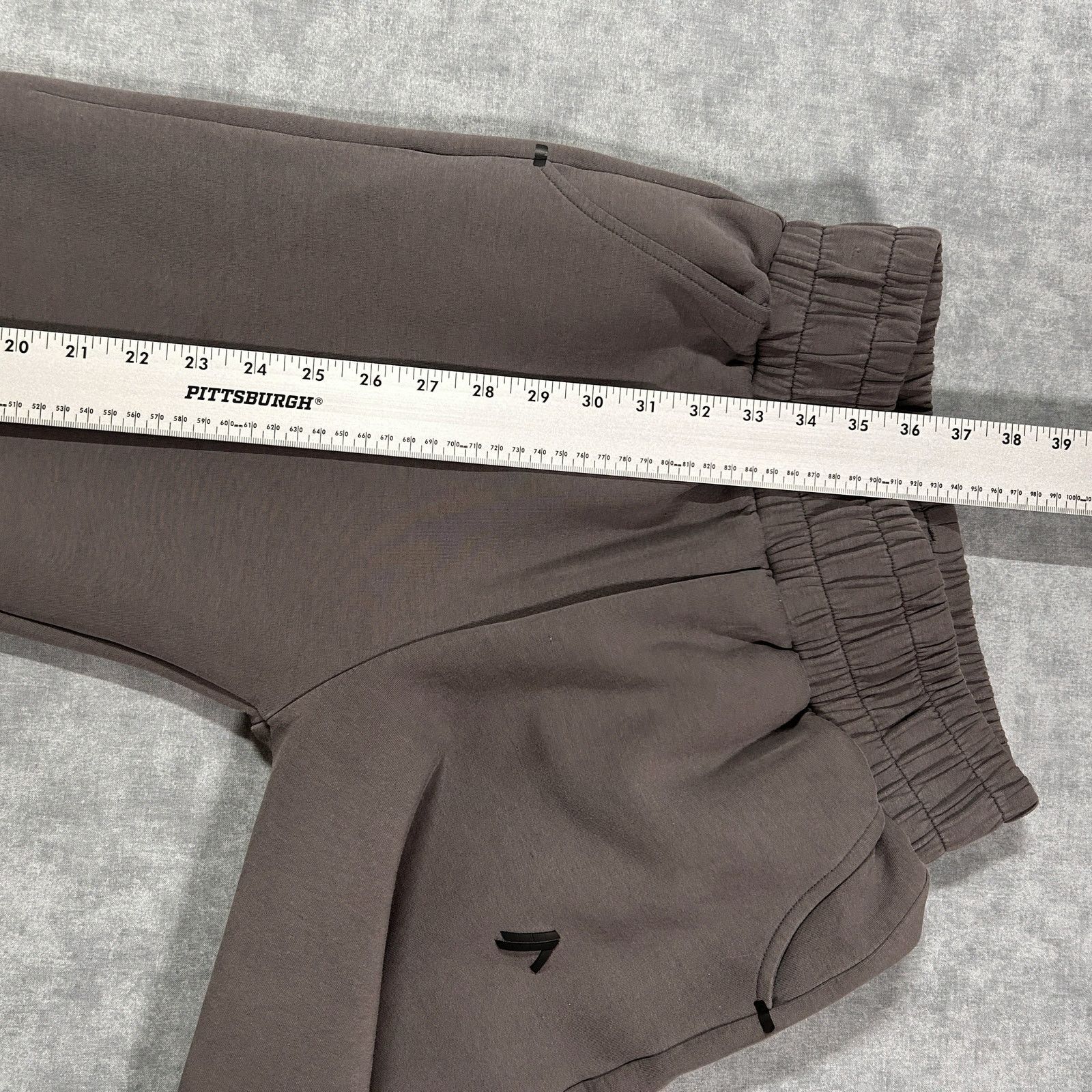 Alphalete Athletics Alphalete ELMTS Jogger workout athleisure gym pants womens S Size 26" / US 2 / IT 38 - 8 Thumbnail