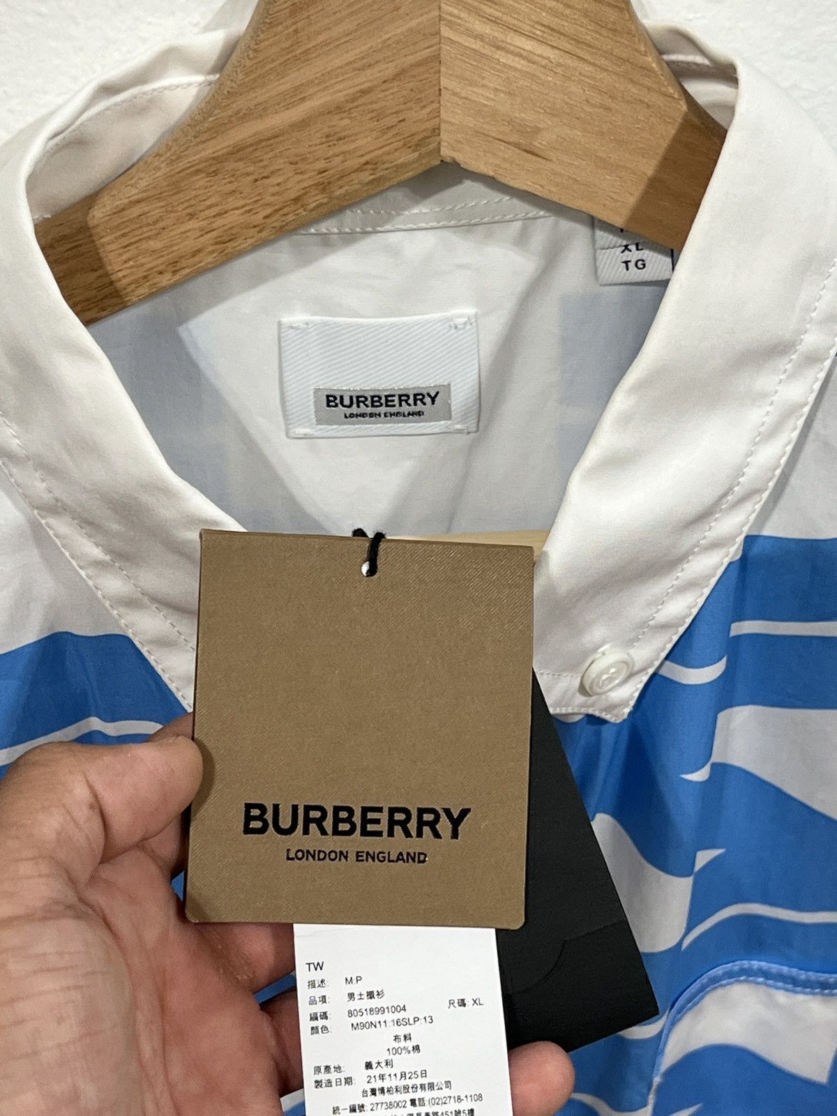 Burberry Burberry Cut Off Button Up Shirt Size US XL / EU 56 / 4 - 2 Thumbnail