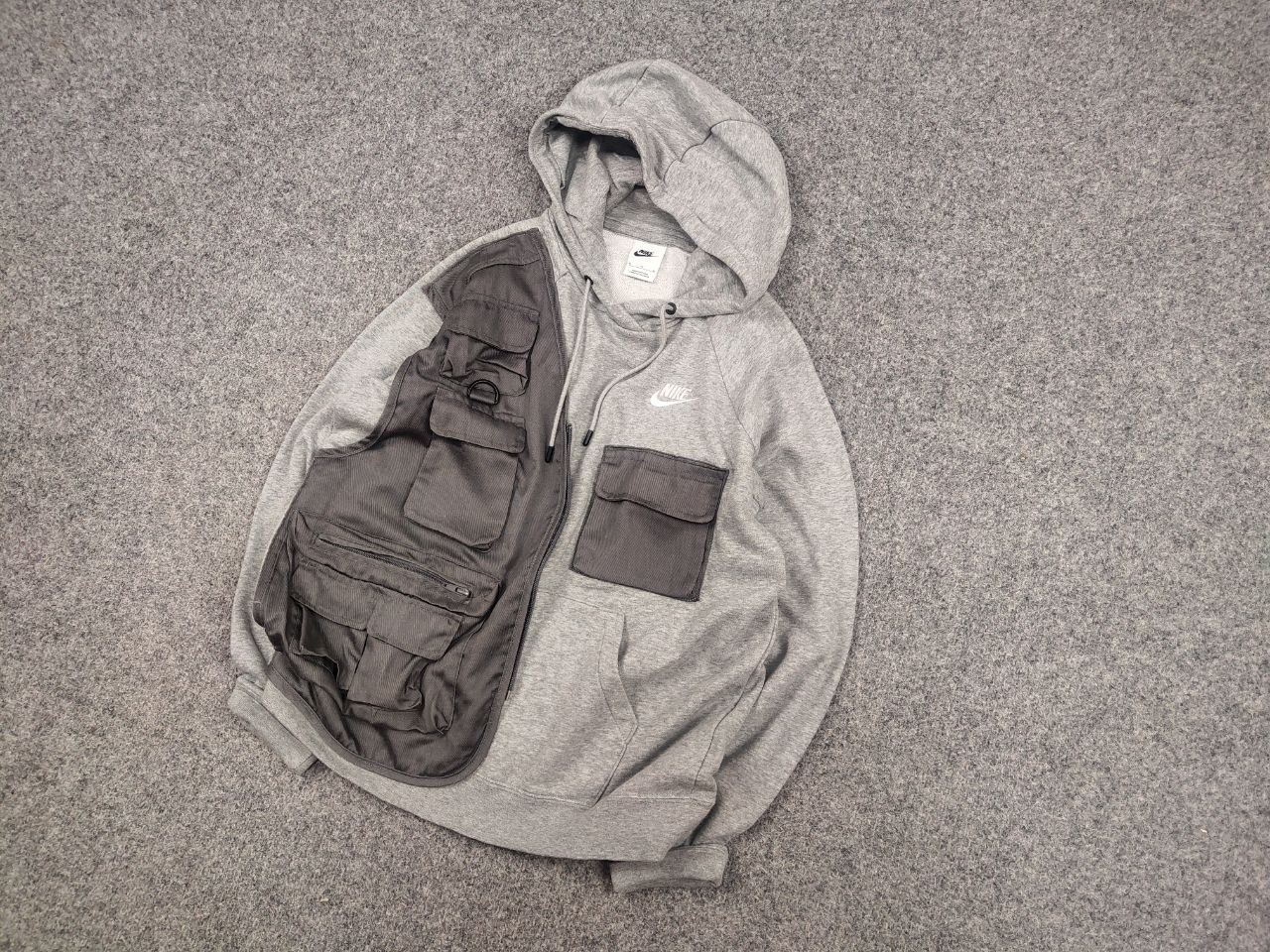 Nike Vintage Nike Custom Cargo Pocket Vest Oversized Hoodie Y2K Size US S / EU 44-46 / 1 - 3 Thumbnail