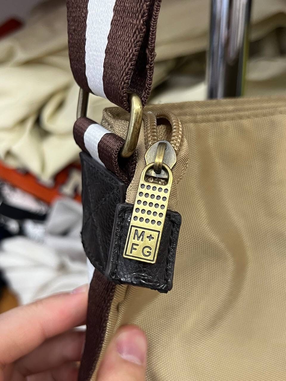 Marithe + Francois Girbaud Marithe Francois Girbaud Y2K Crossbody Sling Bag Size ONE SIZE - 5 Thumbnail