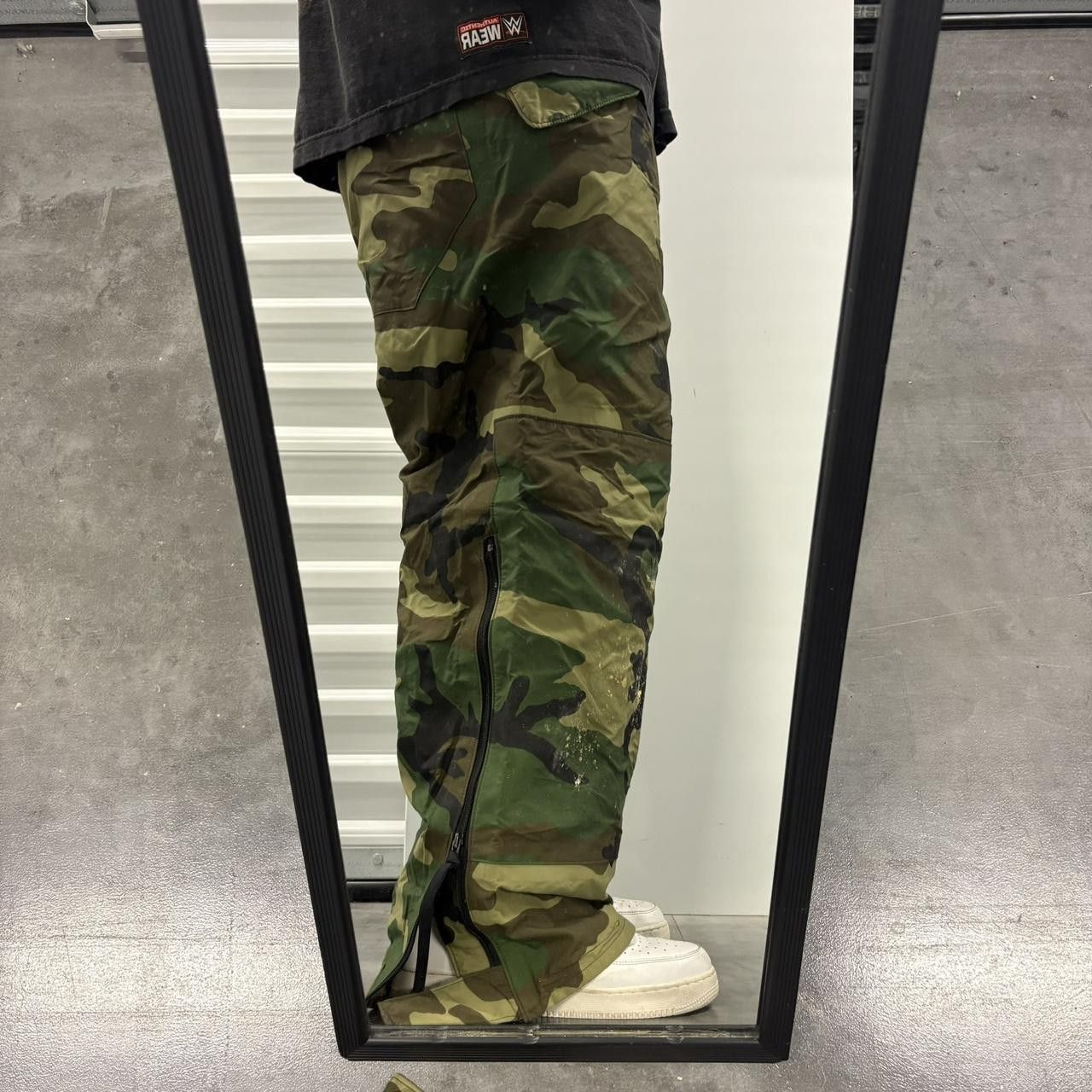 Vintage Crazy Vintage Y2K/2000s Super Baggy Camo Military style Slight Paint Splatter Track Pants! Size US 34 / EU 50 - 2 Thumbnail