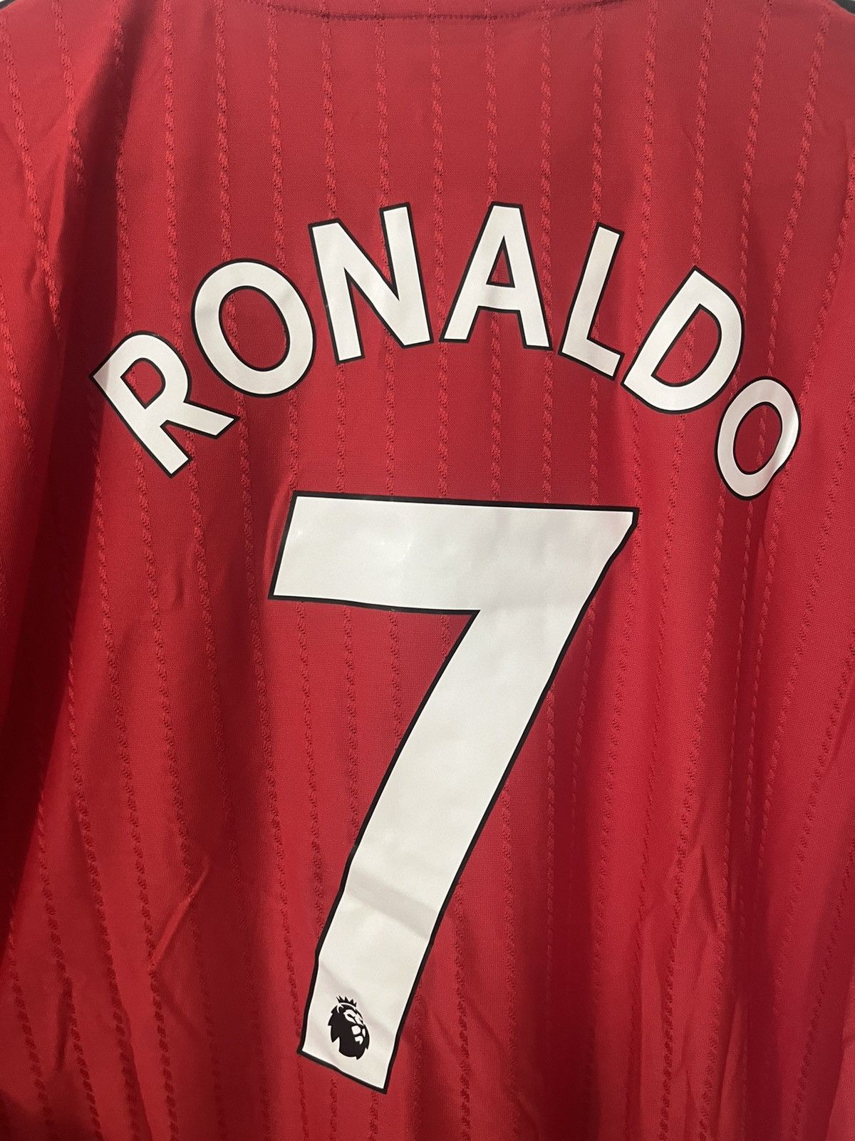 Adidas 2022/23 Adidas Manchester United Authentic Jersey Ronaldo Size US L / EU 52-54 / 3 - 7 Thumbnail