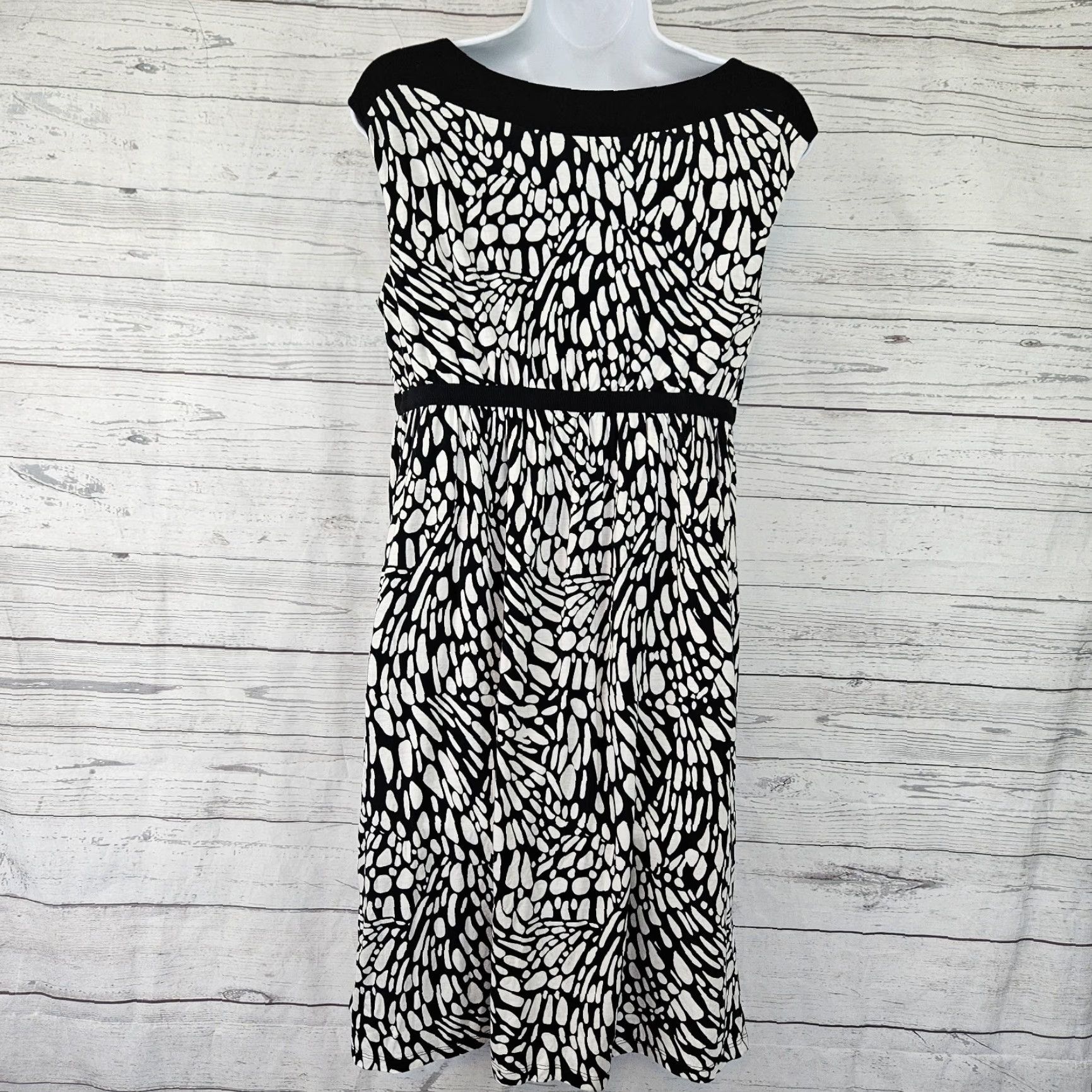 Loft VINTAGE? Ann Taylor LOFT Womens Dress MM Black Sleeveless Rayon Blend Shift 34.5" Length Maternity Size M Womens Size M / US 6-8 / IT 42-44 - 3 Thumbnail