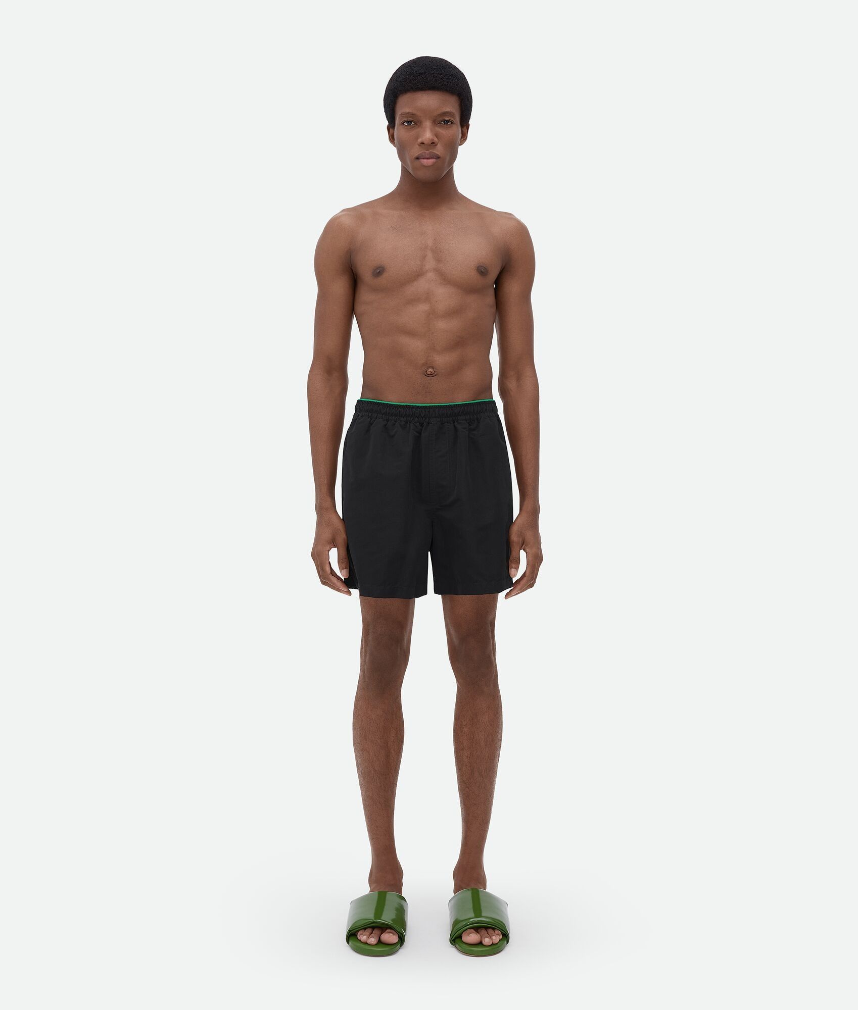 Bottega Veneta o1w1db10525 Nylon Swim Shorts in Black Size US 30 / EU 46 - 1 Thumbnail