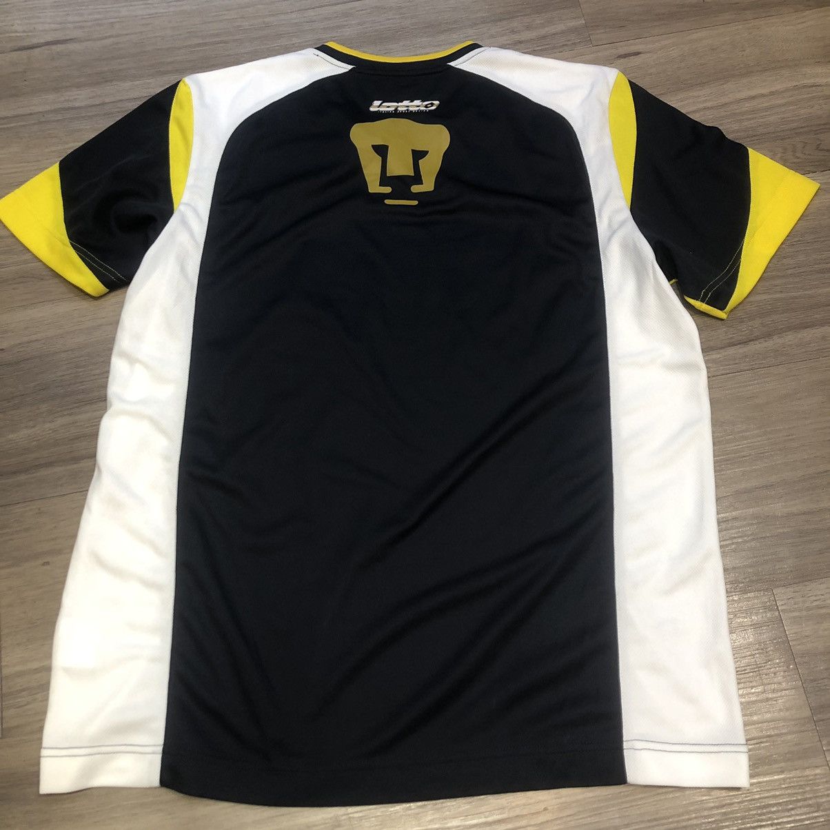 Pumas unam training jersey deals