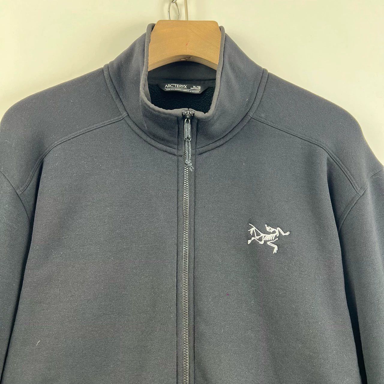 Arc'teryx Nearly new, flawless! Arcteryx Black Fleece Jacket, Size XL / US 12-14 / IT 48-50 - 5 Thumbnail
